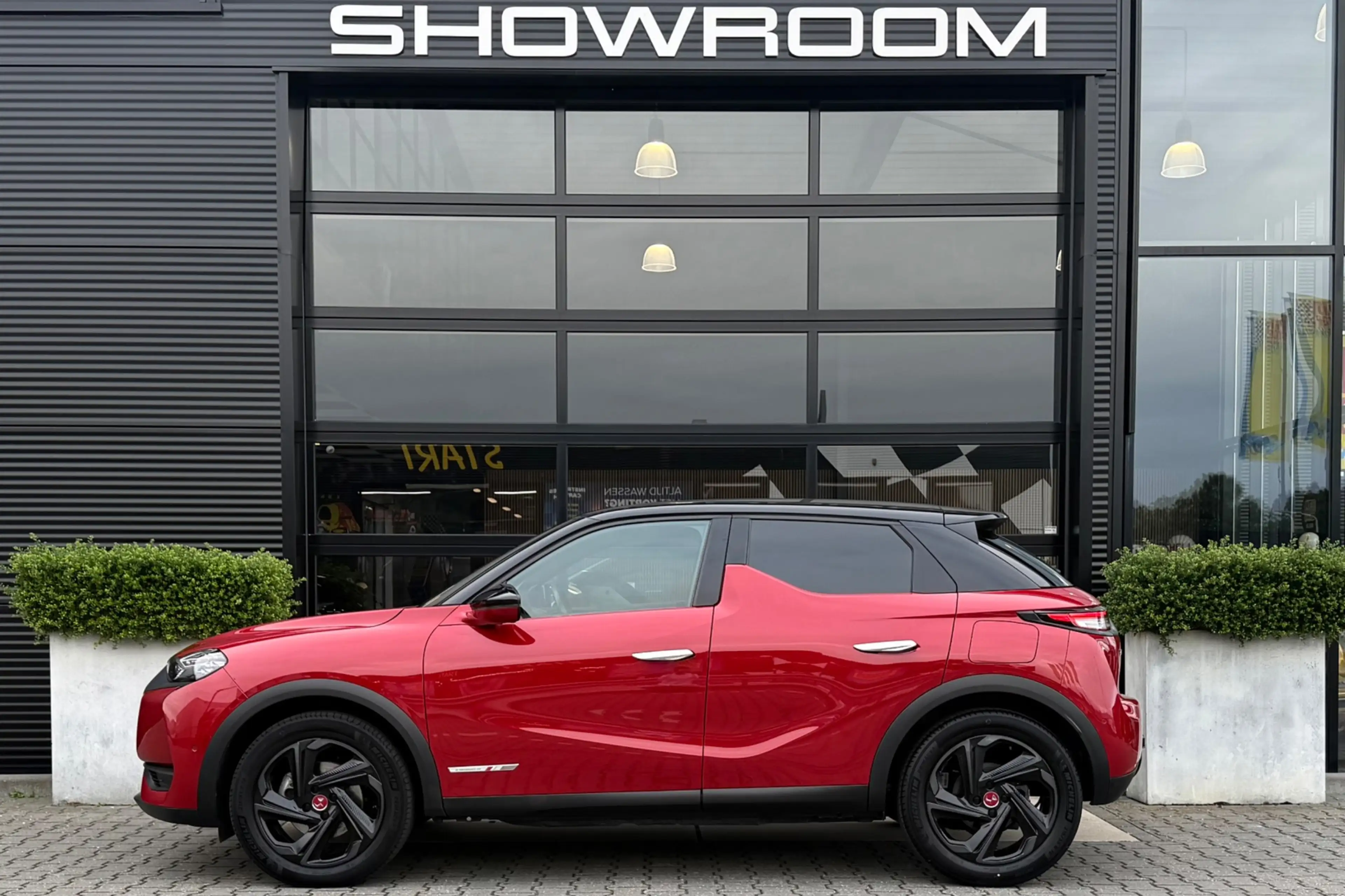 DS Automobiles DS 3 Crossback E-Tense Performance Line 50 kWh, Carplay, Cruise, — photo 3