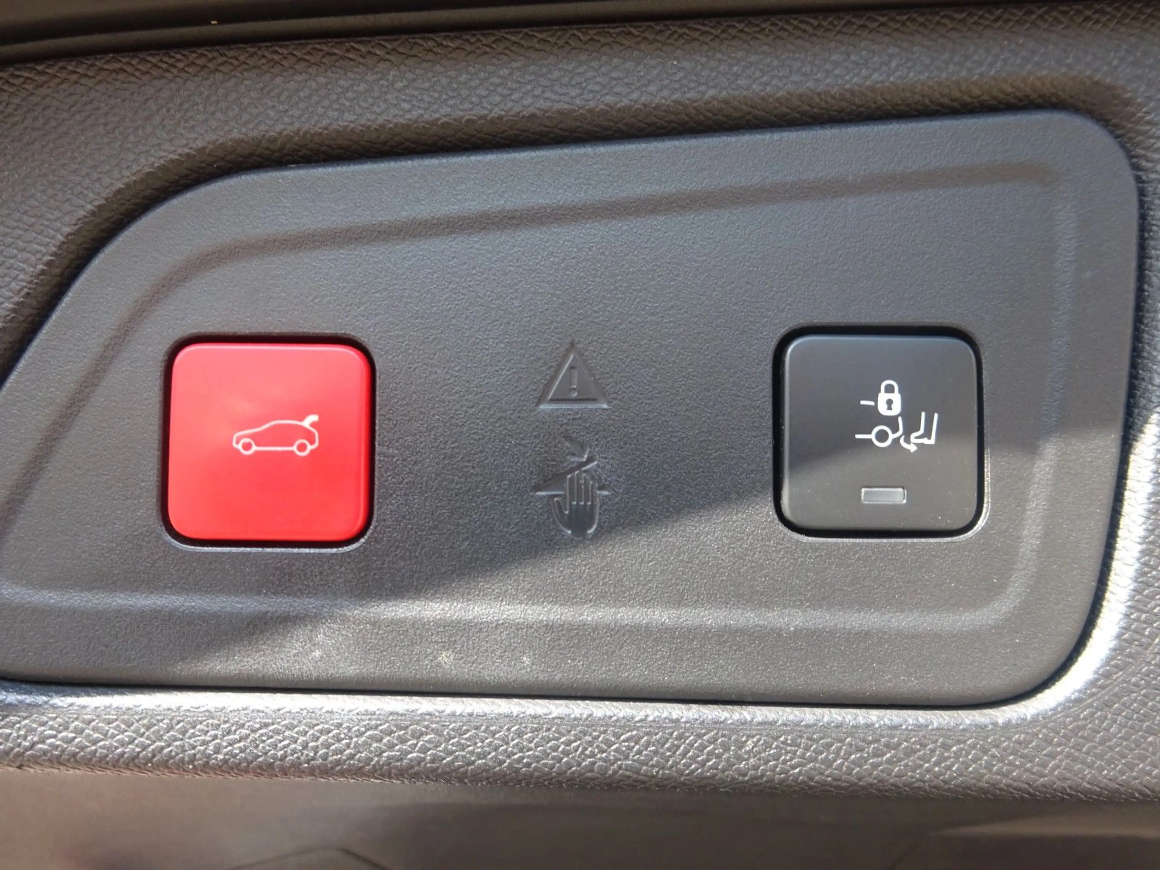 Citroen C5 Aircross 177PS Autm. Shine Navi AHK Pano — photo 8
