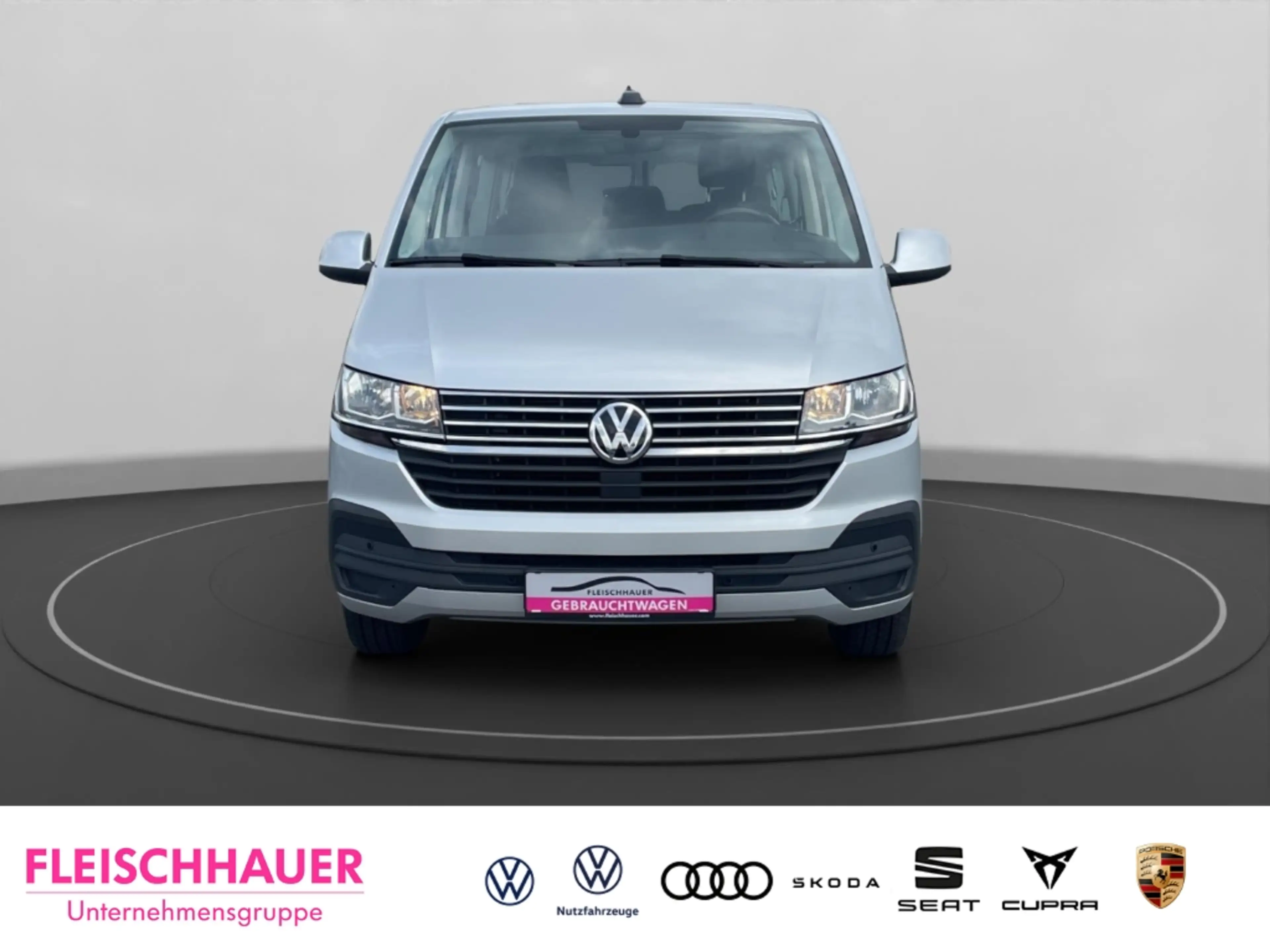 Volkswagen Transporter Caravelle Comfortline LR TDI DSG 8Sitzer SHZ ACC N — photo 2