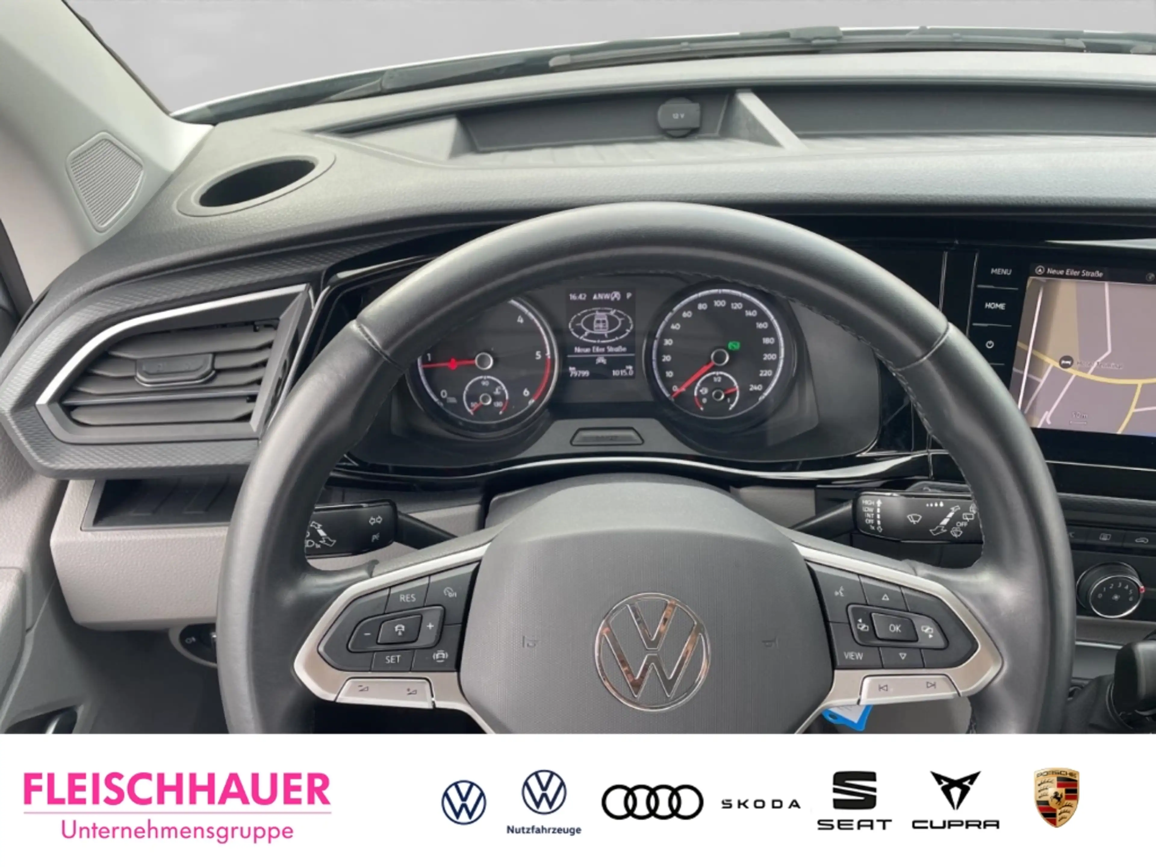 Volkswagen Transporter Caravelle Comfortline LR TDI DSG 8Sitzer SHZ ACC N — photo 15