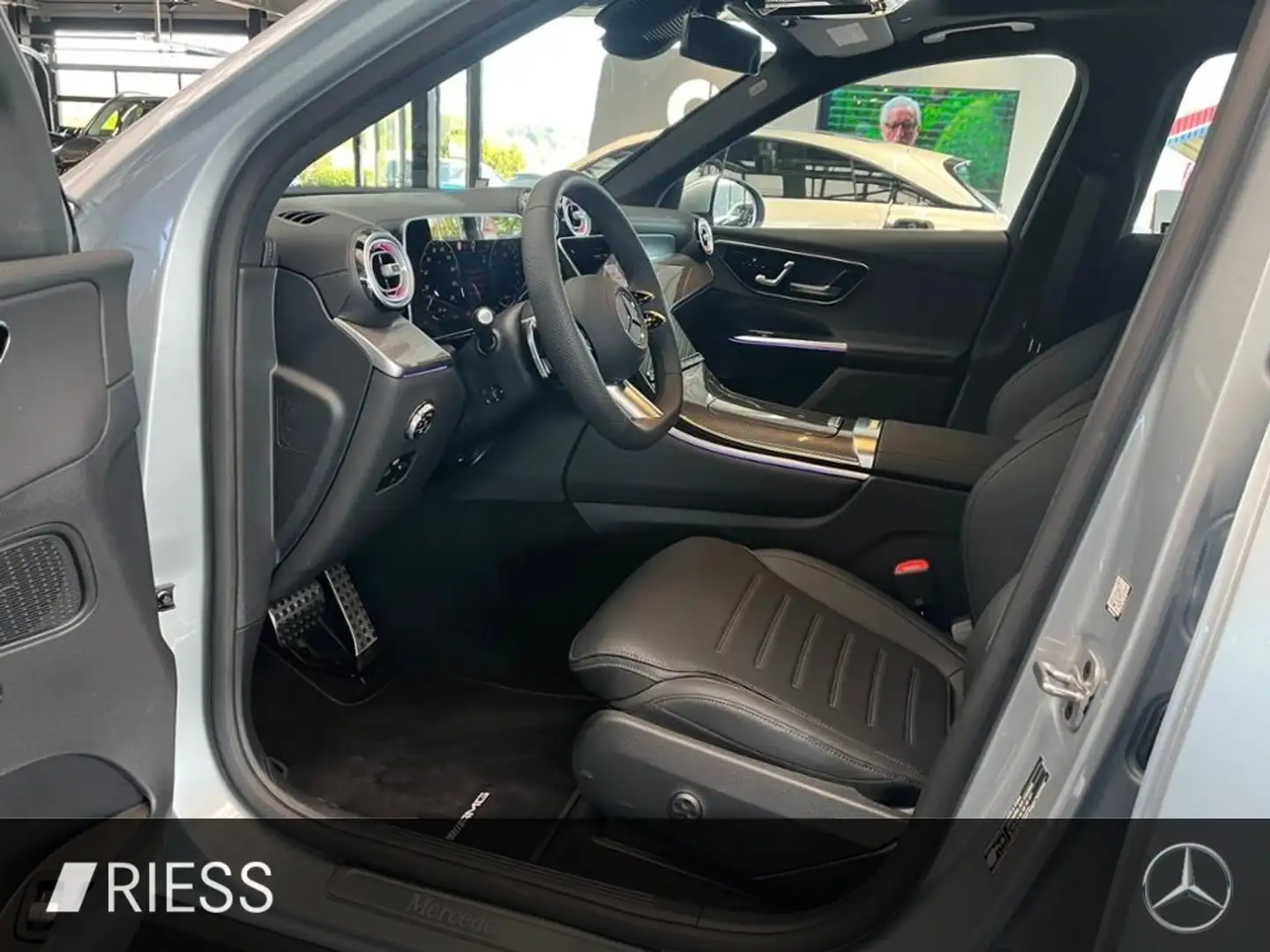 Mercedes-Benz GLC 300 e AMG+AHK+PANO+360°+DIGITAL-LIGHT+ Silber - 2