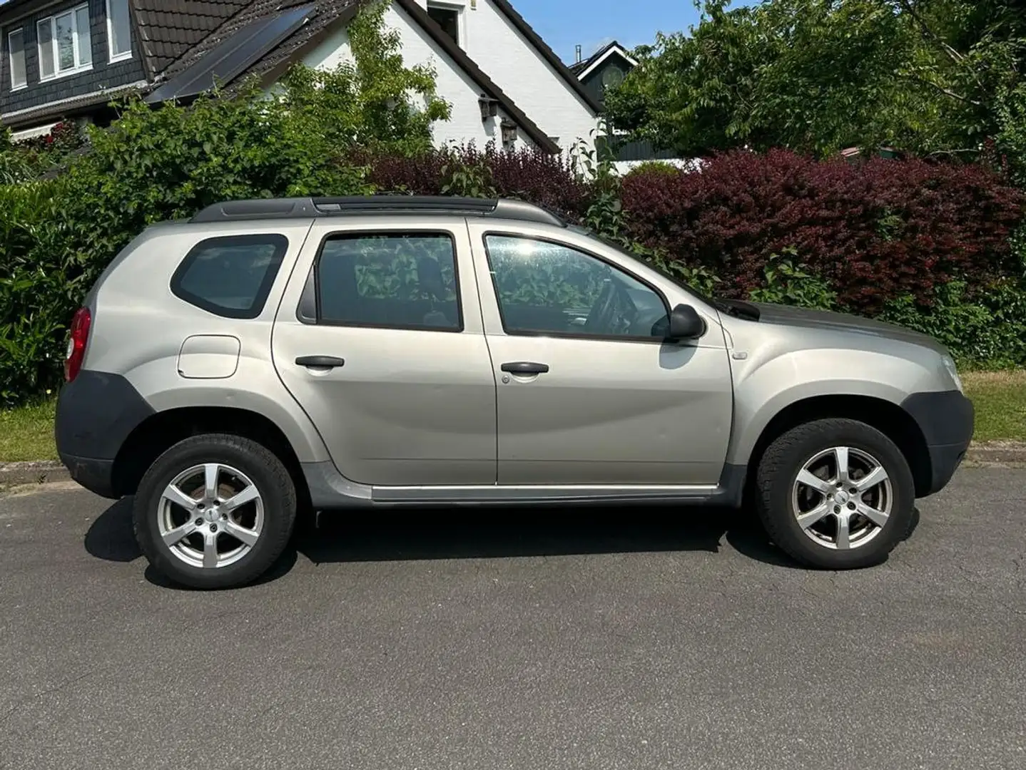 Dacia Duster Duster 1.6 16V 4x2 LPG GPS Grau - 1