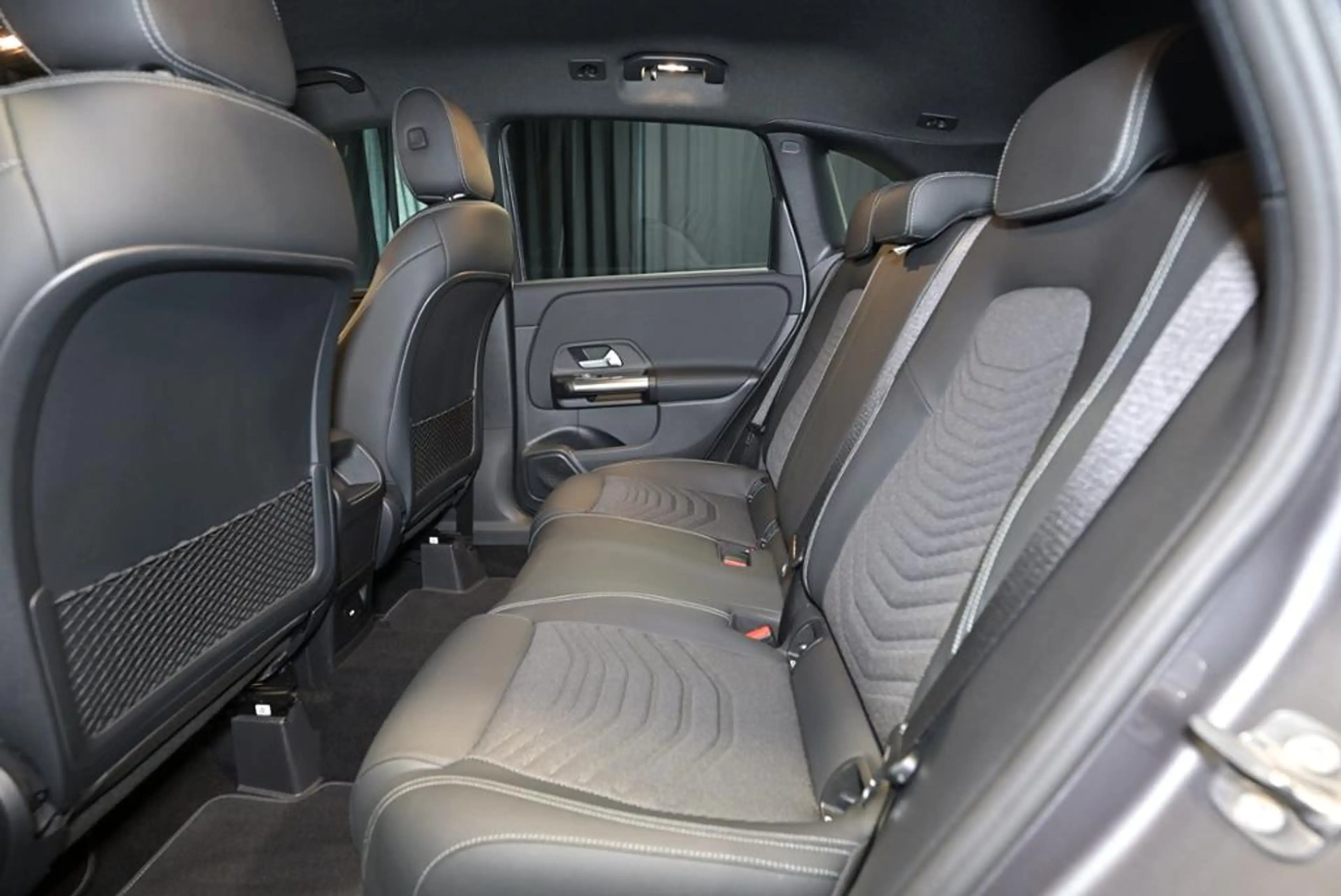 Mercedes-Benz B 200 Progressive LED/AHK/TW/RFK — photo 6