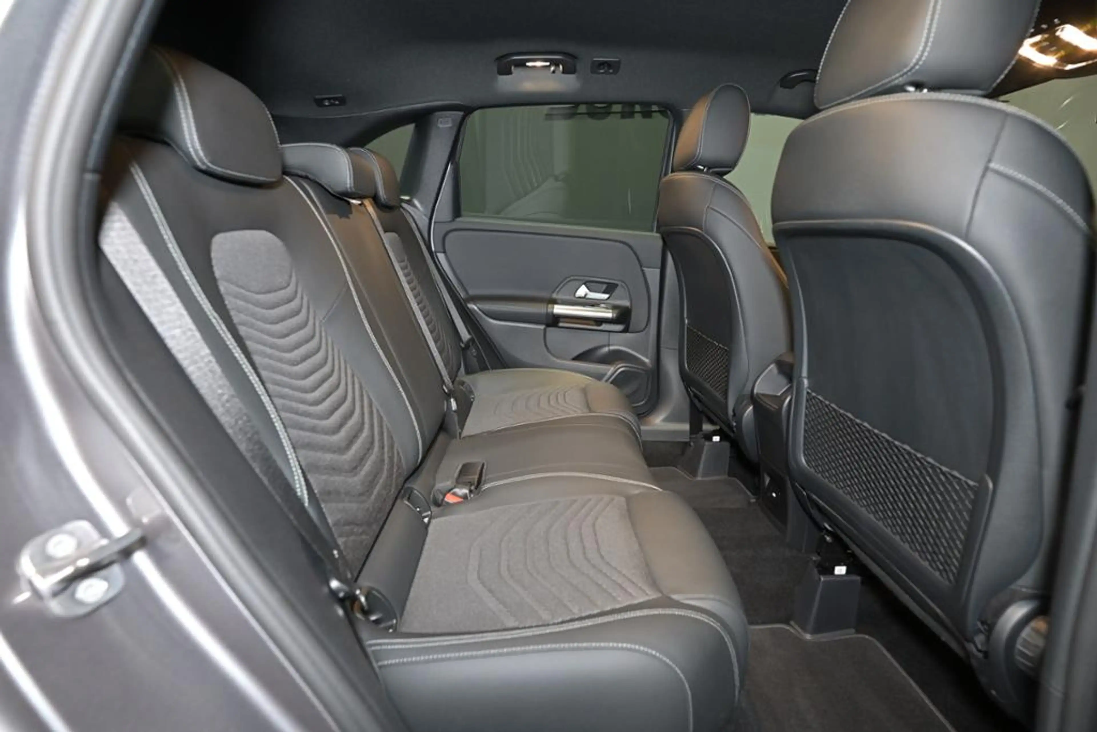 Mercedes-Benz B 200 Progressive LED/AHK/TW/RFK — photo 7
