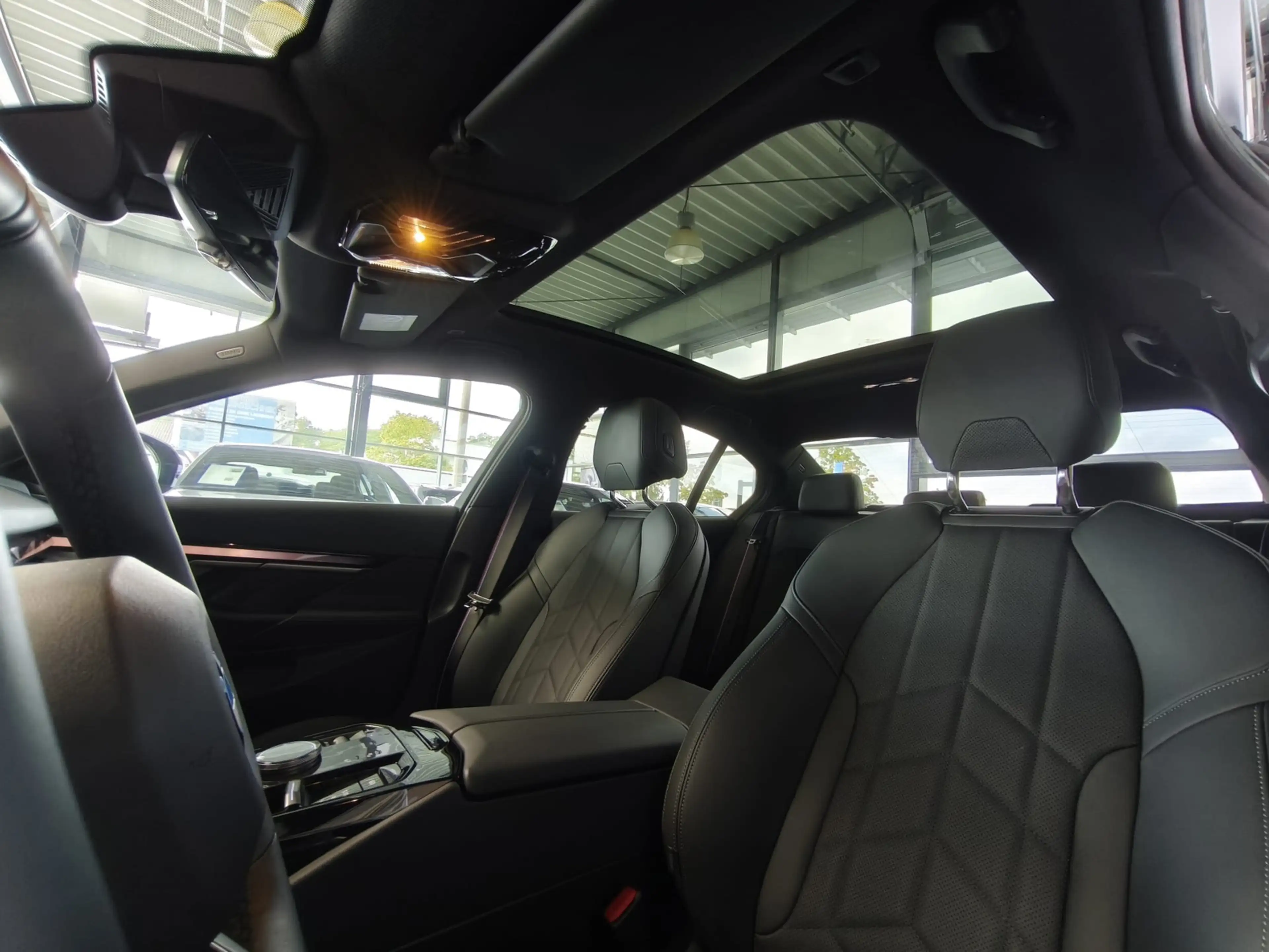 BMW 520 d xDrive M Sport Pro ACC/Pano/360°/B&W/21"/HUD — photo 9