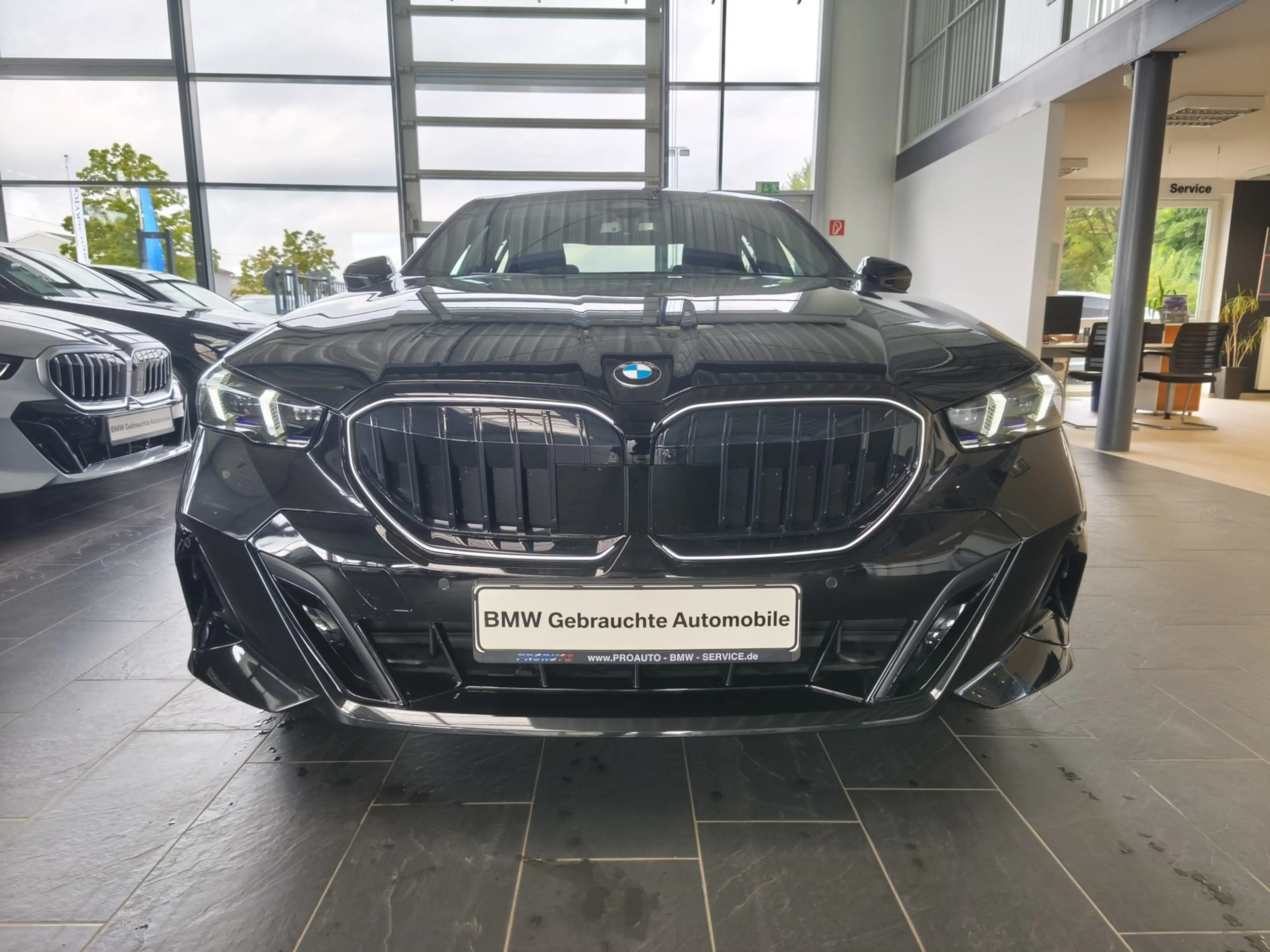 BMW 520 d xDrive M Sport Pro ACC/Pano/360°/B&W/21"/HUD — photo 2
