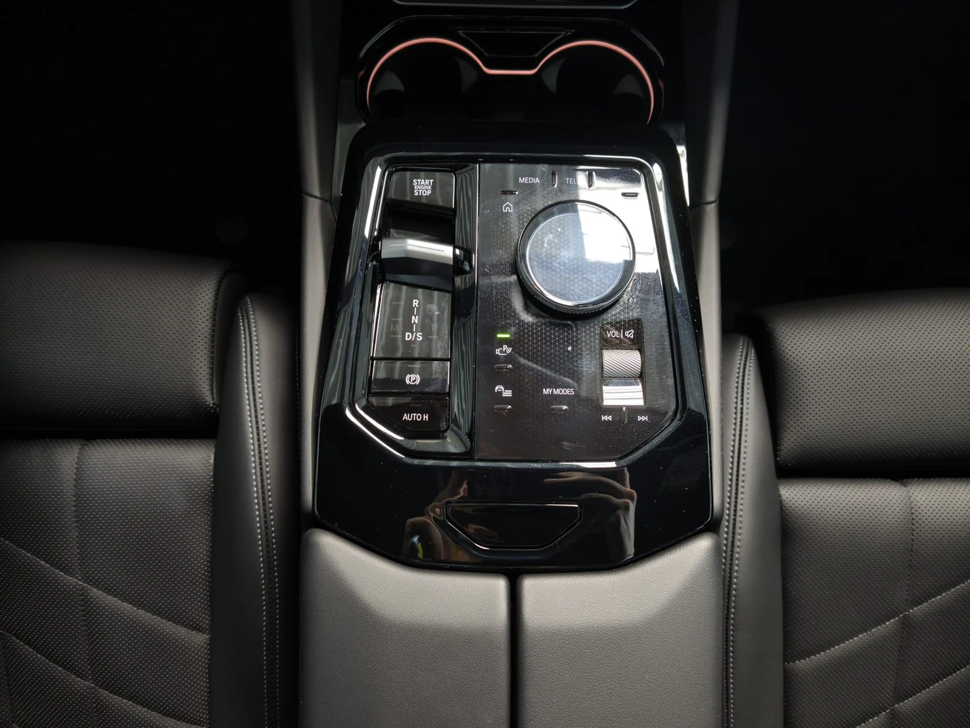 BMW 520 d xDrive M Sport Pro ACC/Pano/360°/B&W/21"/HUD — photo 13