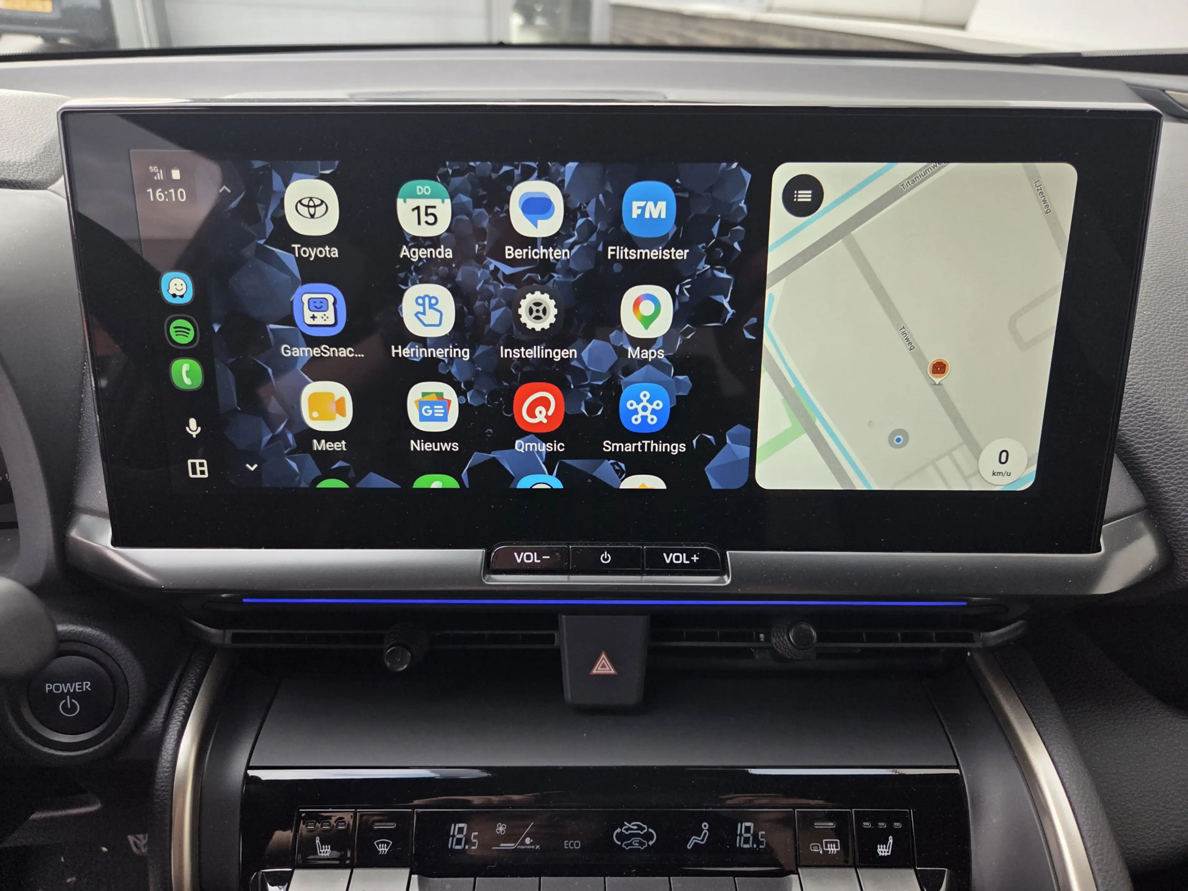 Toyota C-HR 2.0 Plug-in Hybrid 220 Executive — photo 22