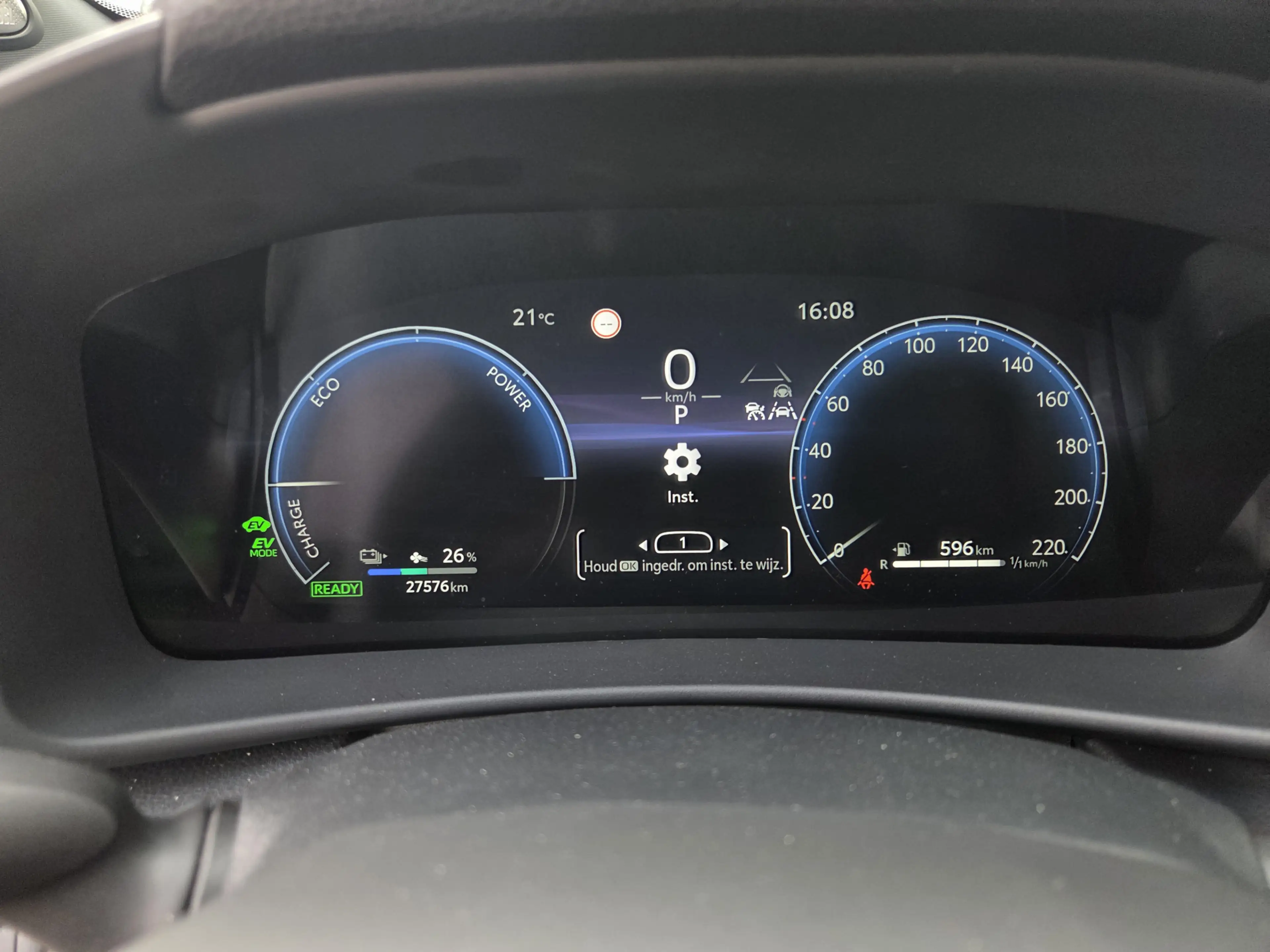 Toyota C-HR 2.0 Plug-in Hybrid 220 Executive — photo 13