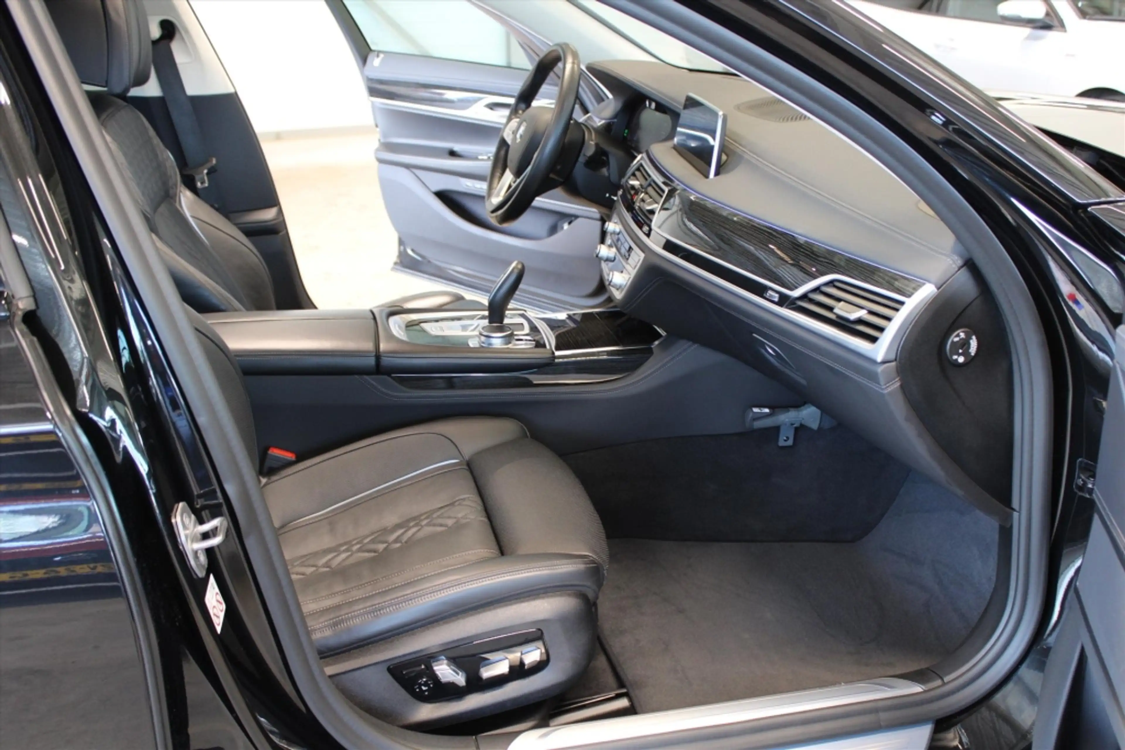 BMW 745 7-Serie (g11) 745e 394pk iPerformance Aut M-Pakket — photo 21