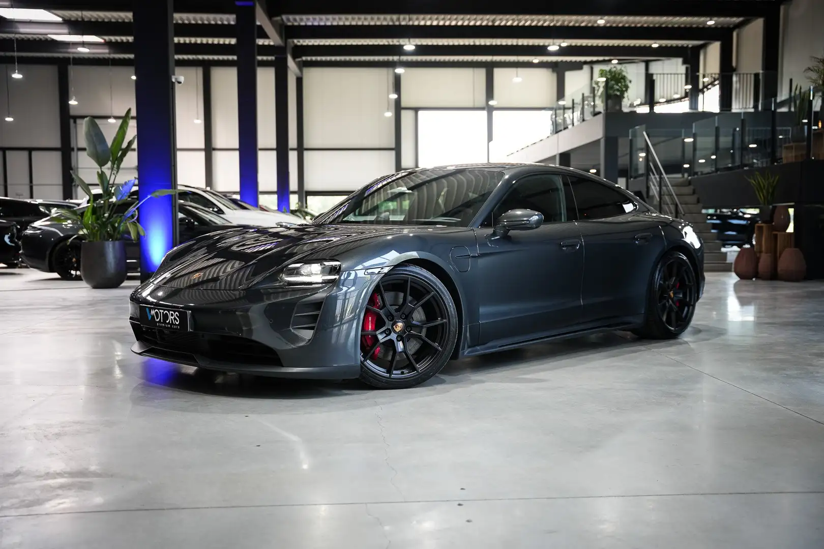 Porsche Taycan 93.4 kWh GTS - ACC - Bose - Sport Chrono - Grau - 1