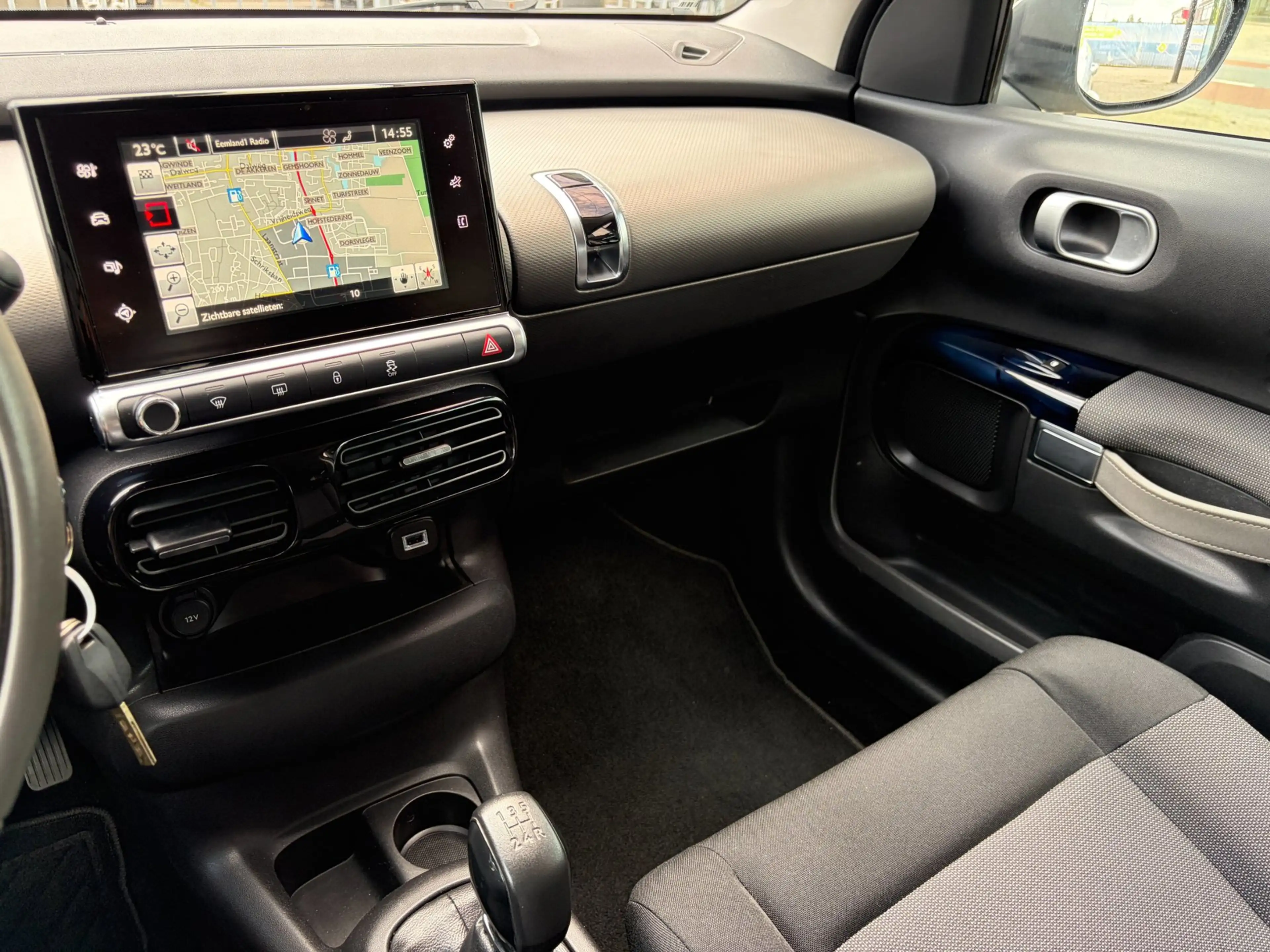 Citroen C4 Cactus 1.2 VTi Shine / Camera / Navi / LED / Trekhaak — photo 12