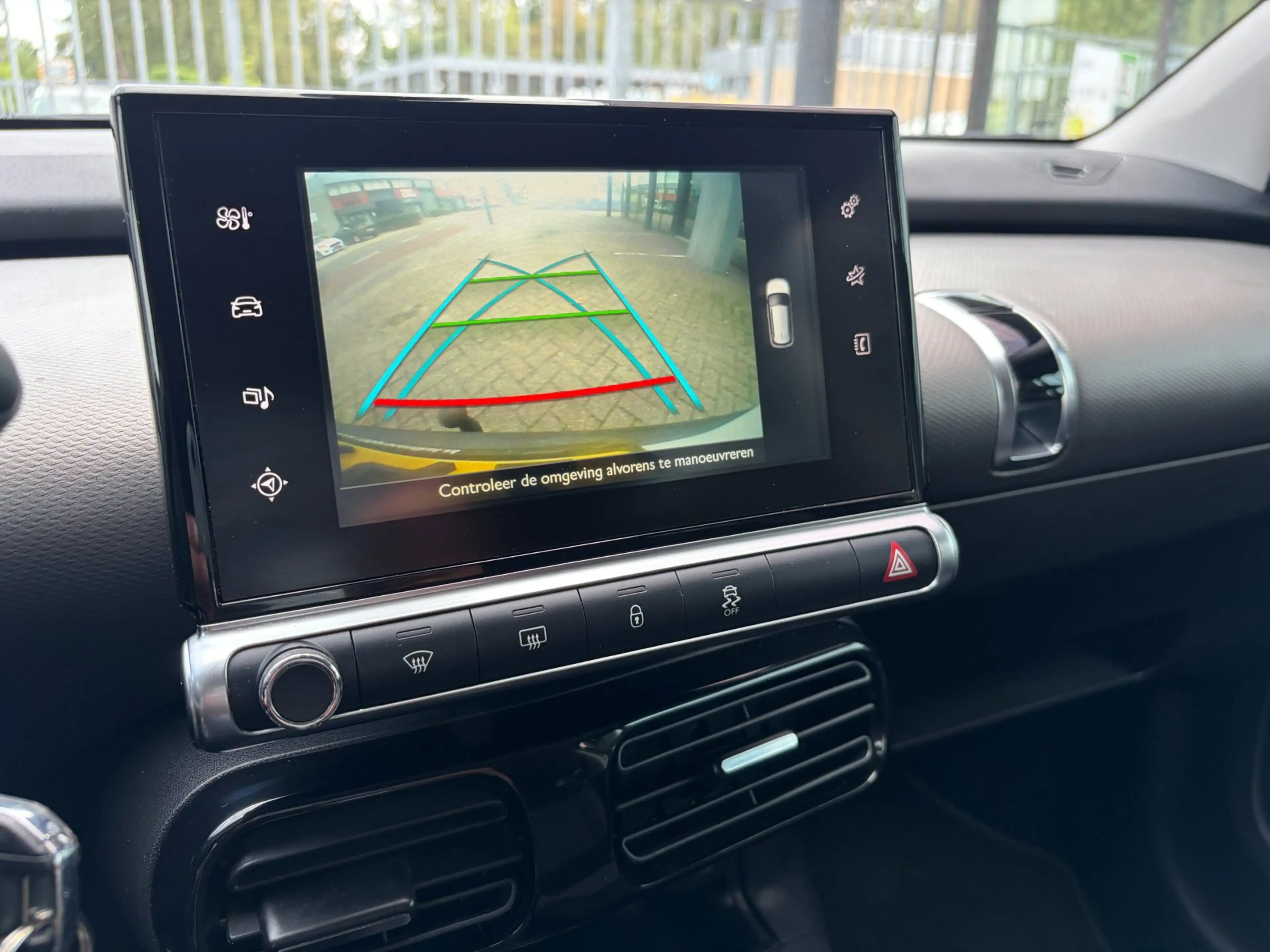 Citroen C4 Cactus 1.2 VTi Shine / Camera / Navi / LED / Trekhaak — photo 13