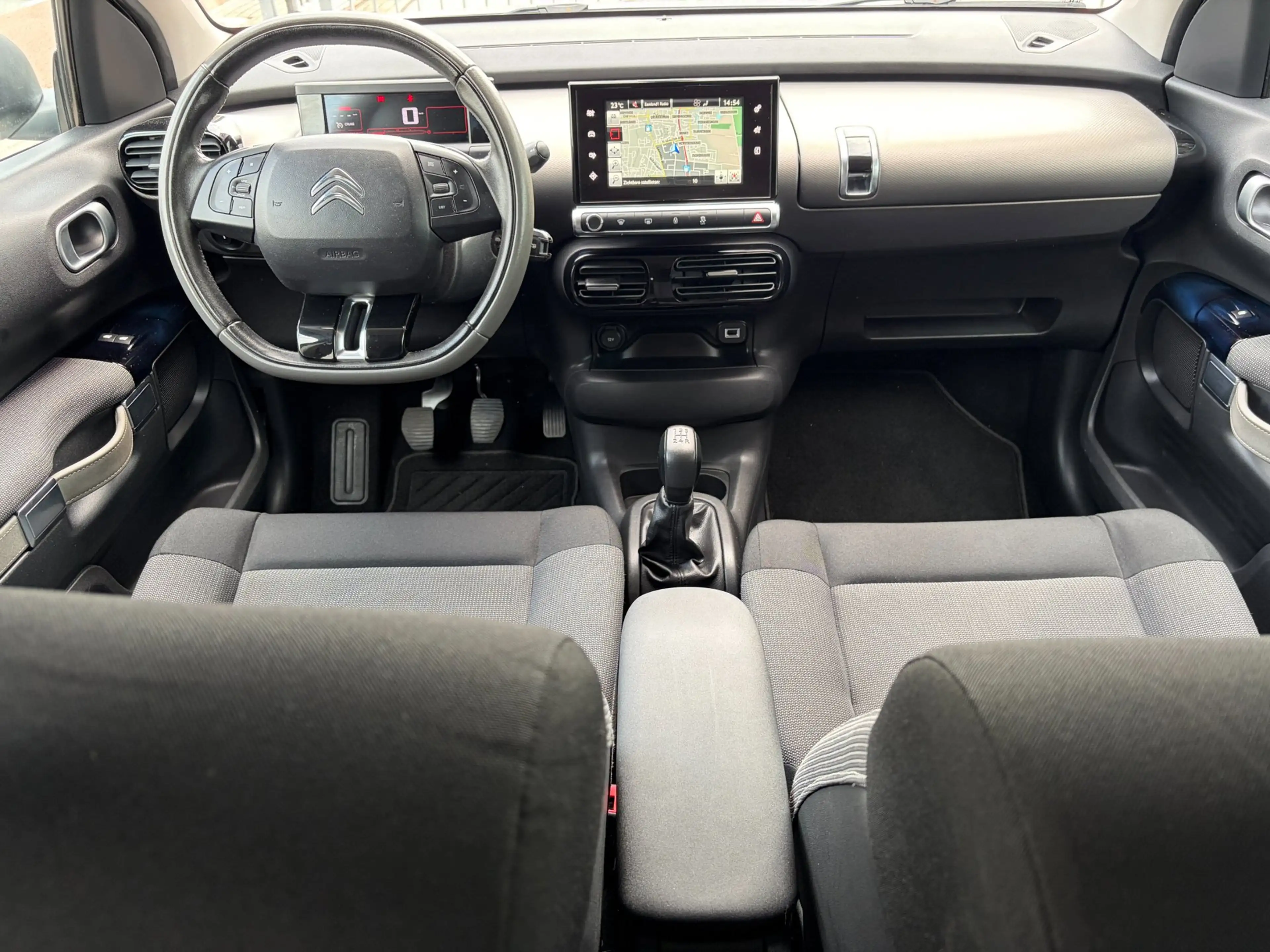 Citroen C4 Cactus 1.2 VTi Shine / Camera / Navi / LED / Trekhaak — photo 9