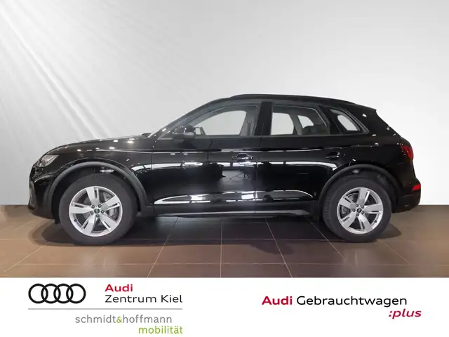 Audi Q5 view 3