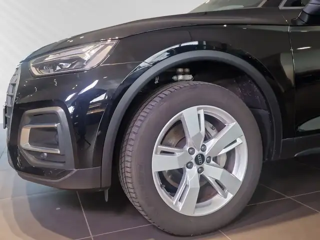 Audi Q5 view 6