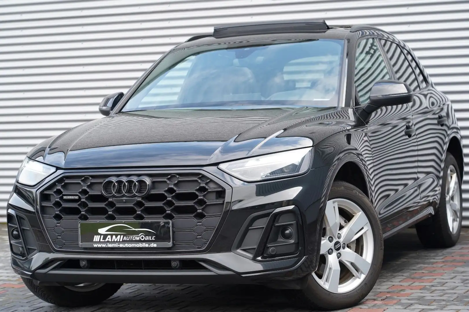 Audi Q5 40TDI quattro S line NAPPA PANO 360 AHK HUD Schwarz - 1