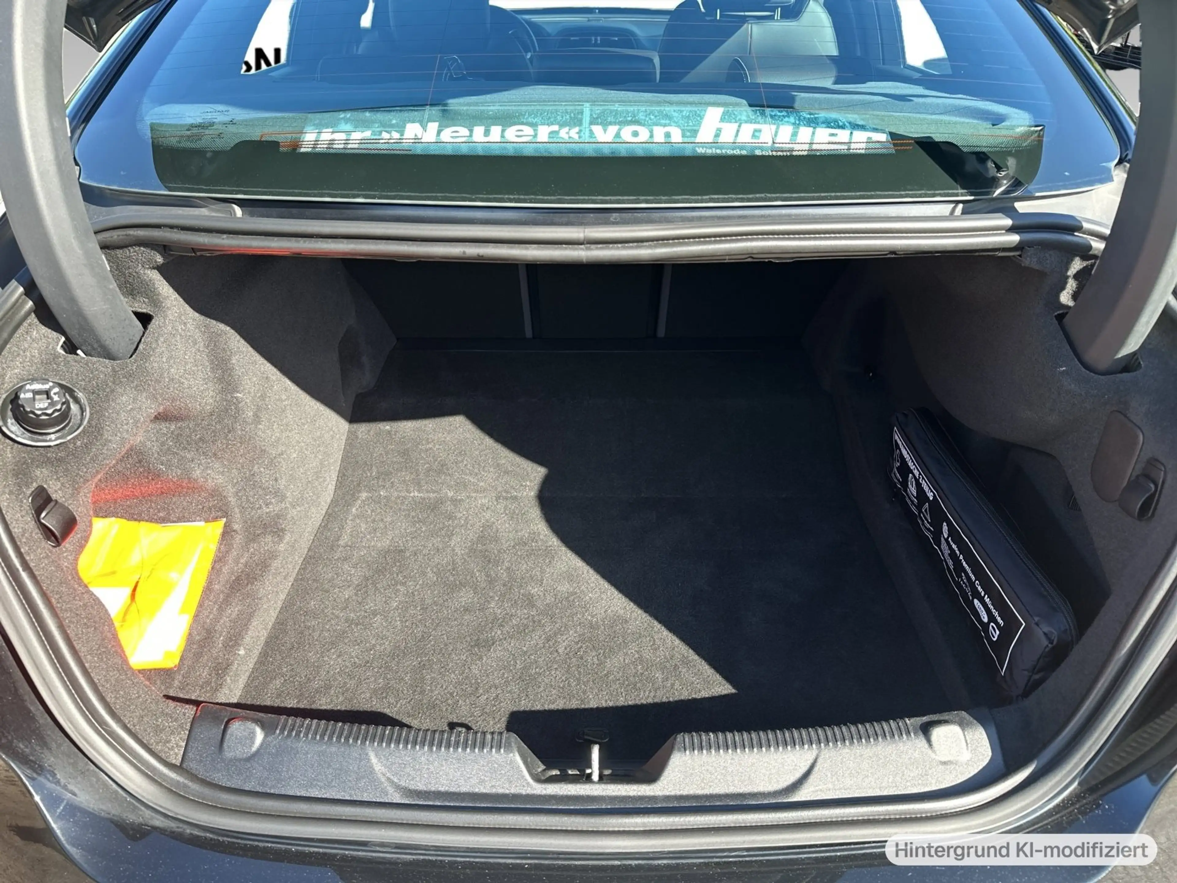 Jaguar XE 20d AWD Aut. Pure — photo 11
