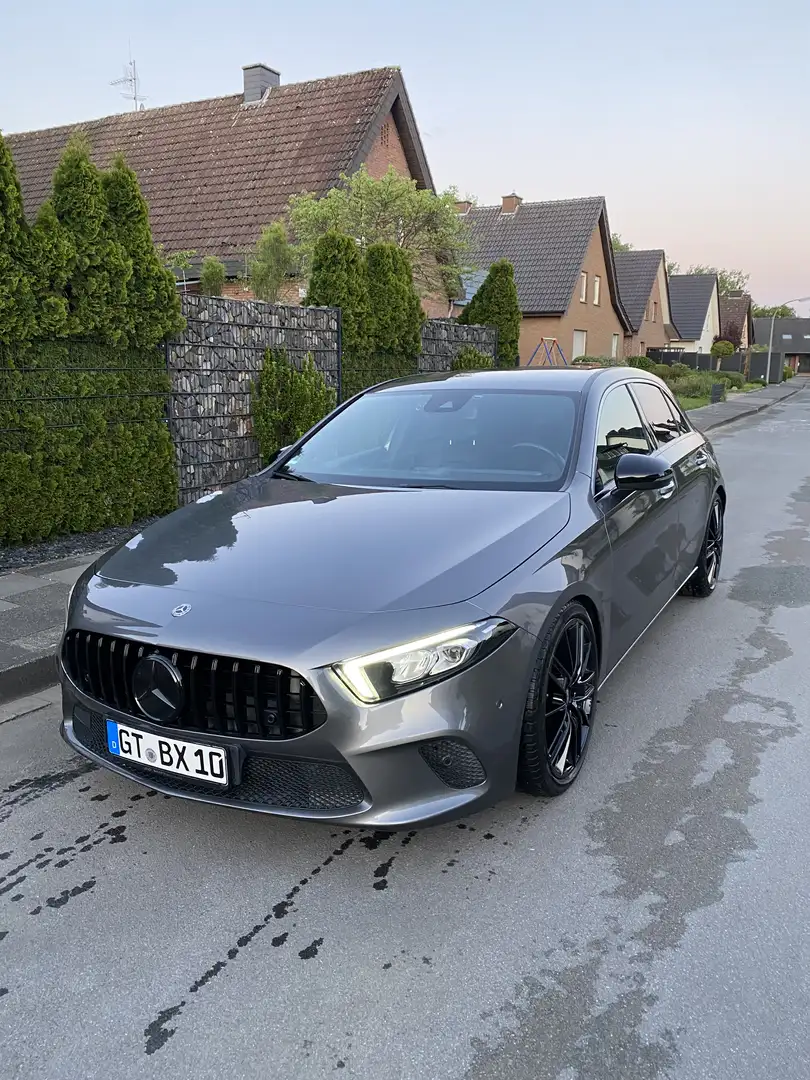 Mercedes-Benz A 180 d 7G-DCT Grau - 1