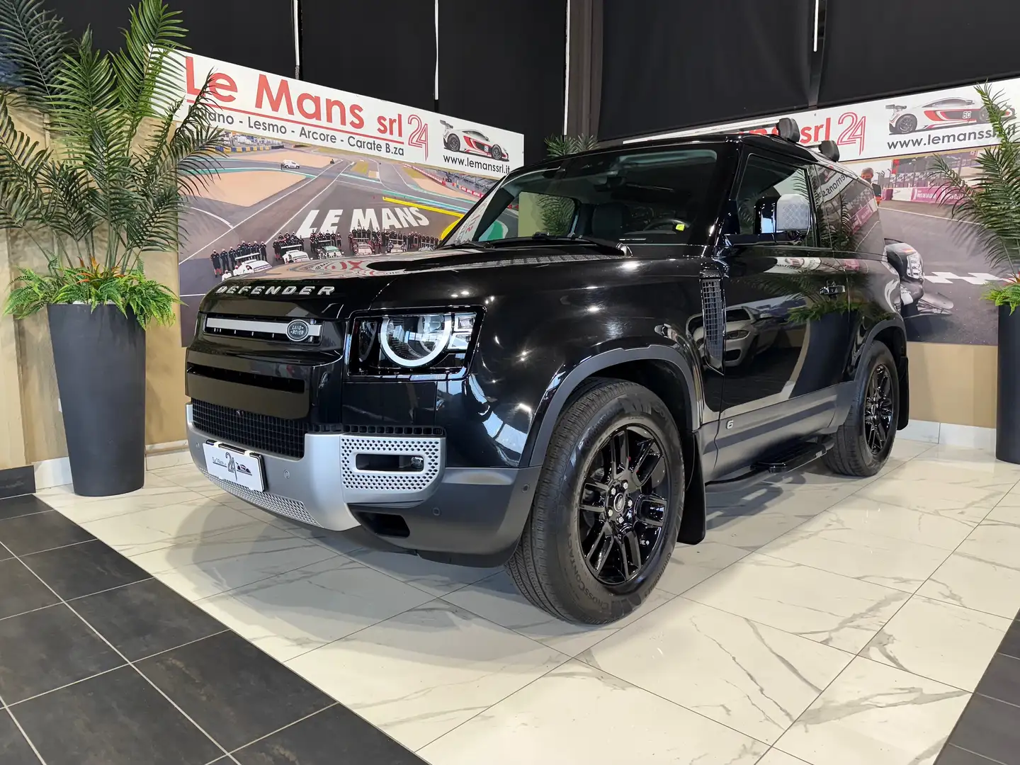 Land Rover Defender 90 3.0d i6 mhev X-Dynamic HSE awd 200cv auto Noir - 1