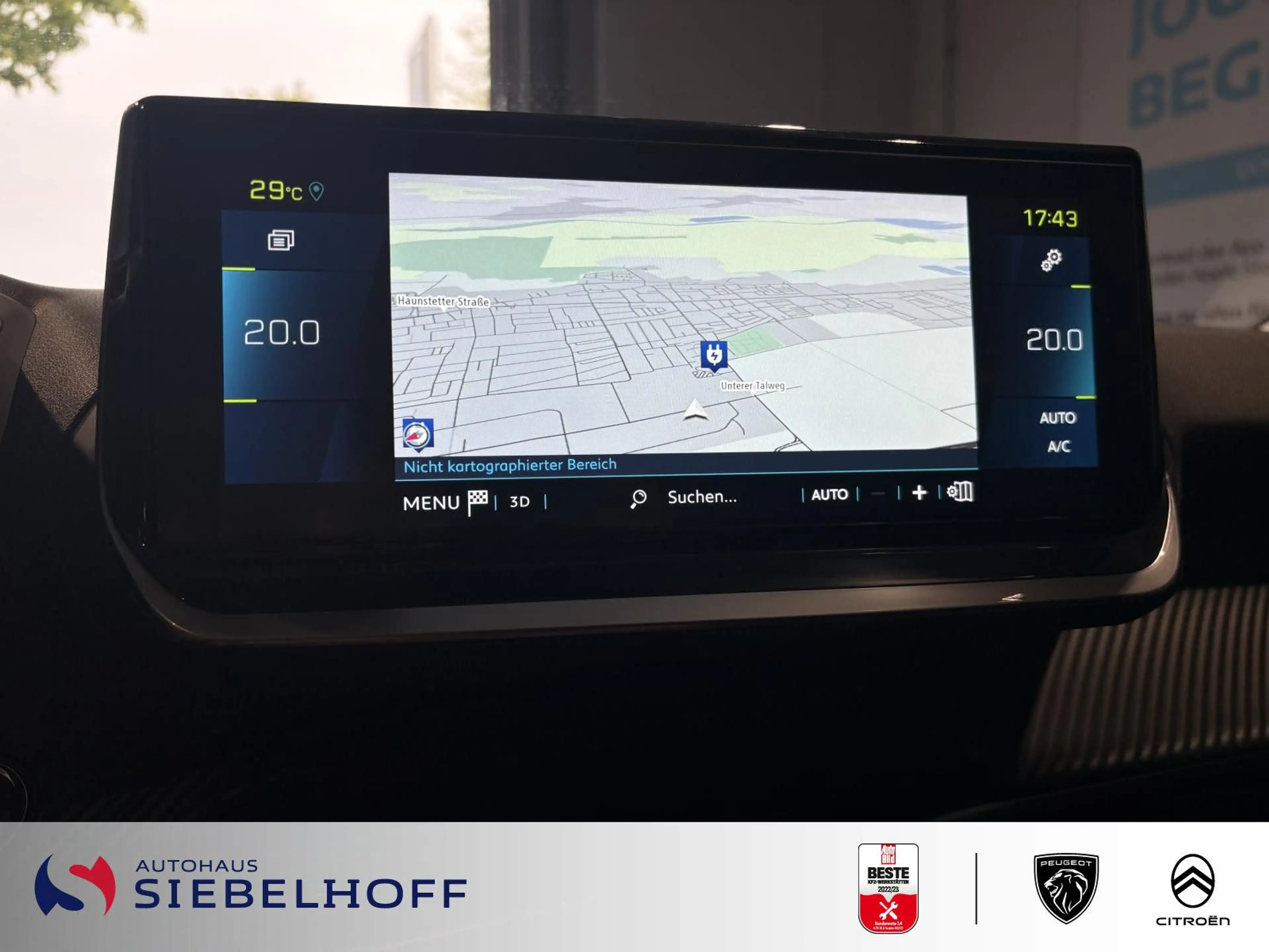 Peugeot 2008 e-2008 Allure Pack Elektromotor 136 — photo 13