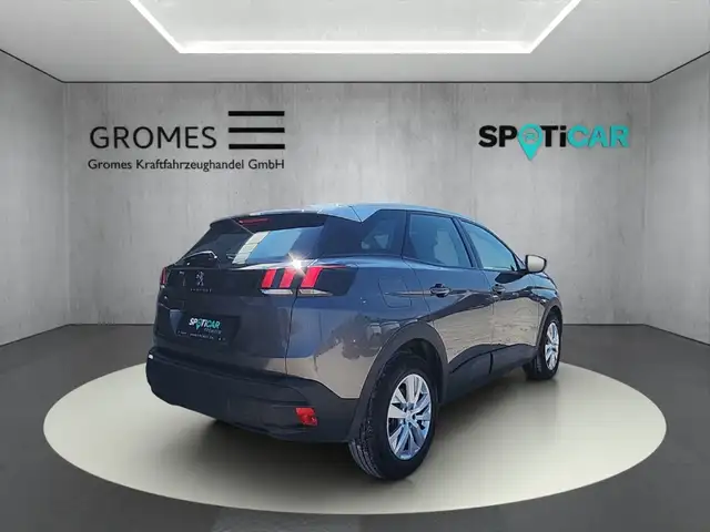 Peugeot 3008 view 3