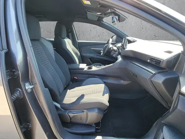 Peugeot 3008 view 13