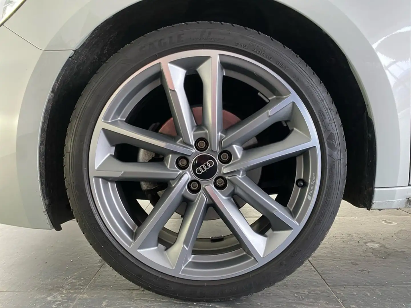 Audi A1 Sportback 35 TFSI S line Silber - 2