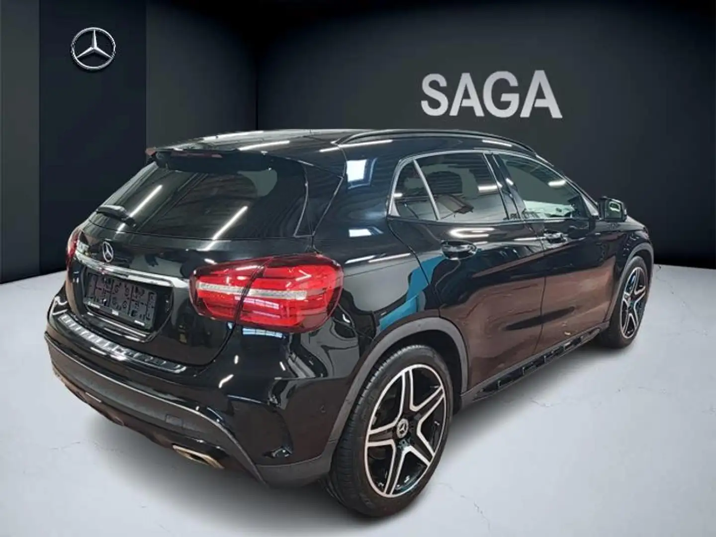 Mercedes-Benz GLA 180 AMG Pack Night Noir - 2