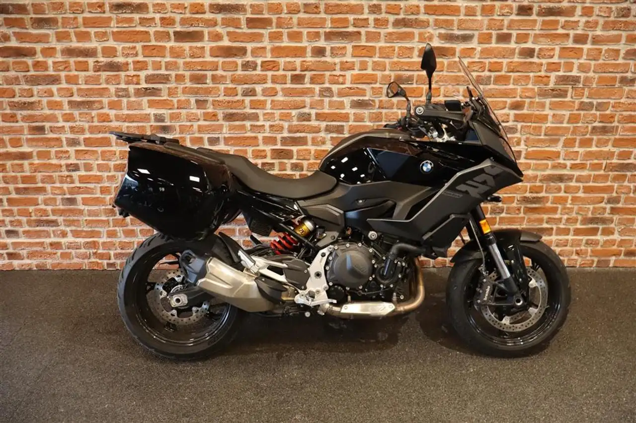 BMW F 900 XR