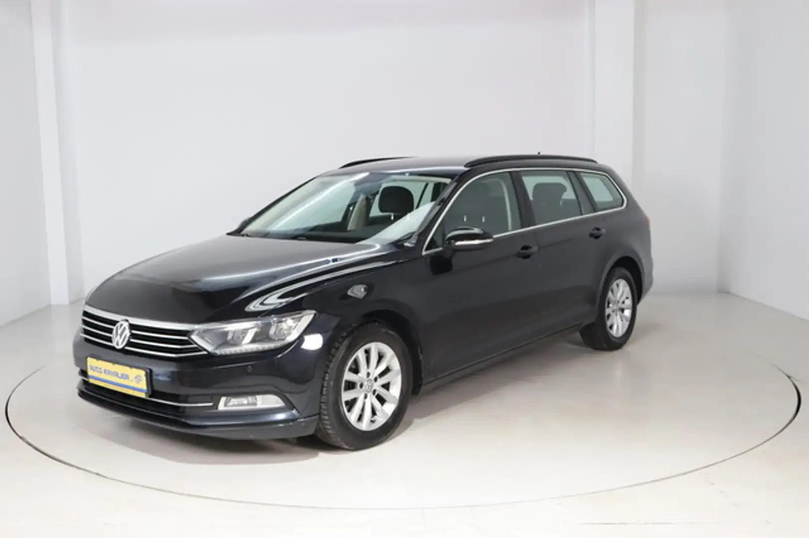 Volkswagen Passat * Massage * LED * Navi Černá - 1