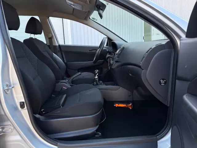 Hyundai i30 view 14