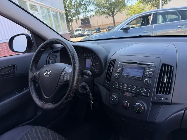 Hyundai i30 view 16