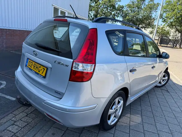 Hyundai i30 view 2