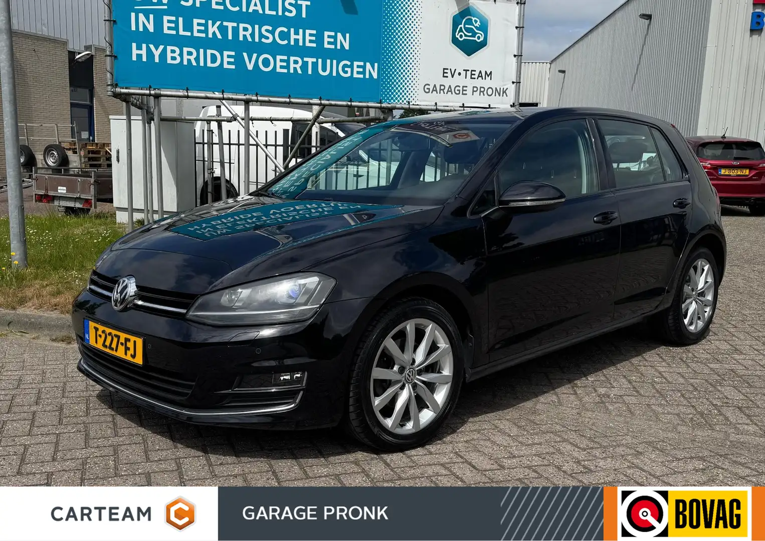 Volkswagen Golf 1.4 TSI ACT Highline CRUIS/CAMERA/LEER/NAVI/MASSAG Zwart - 1