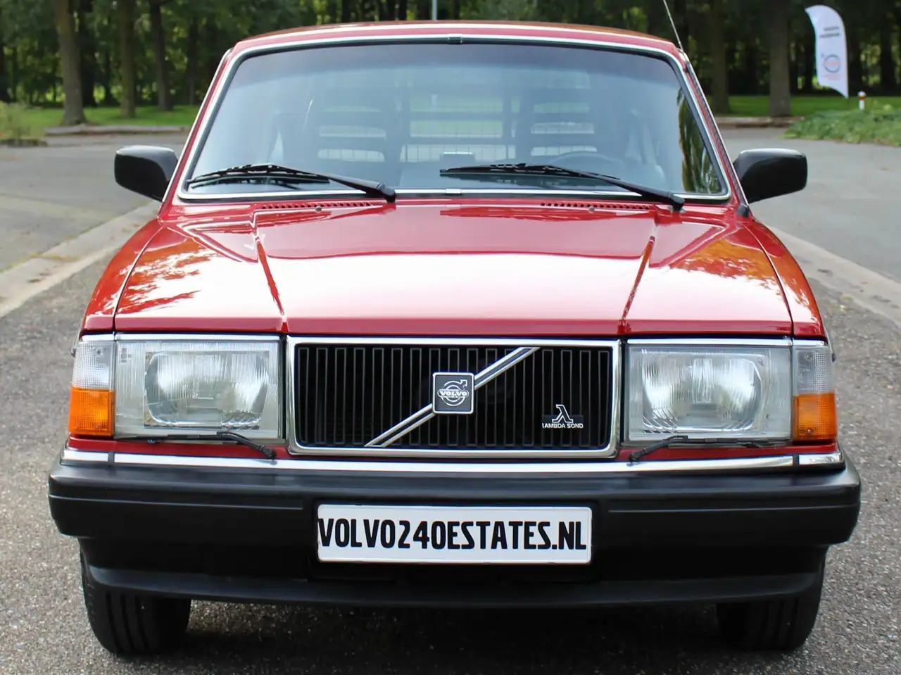 Volvo 240 2.3i GL Estate Classic Red, foto 3