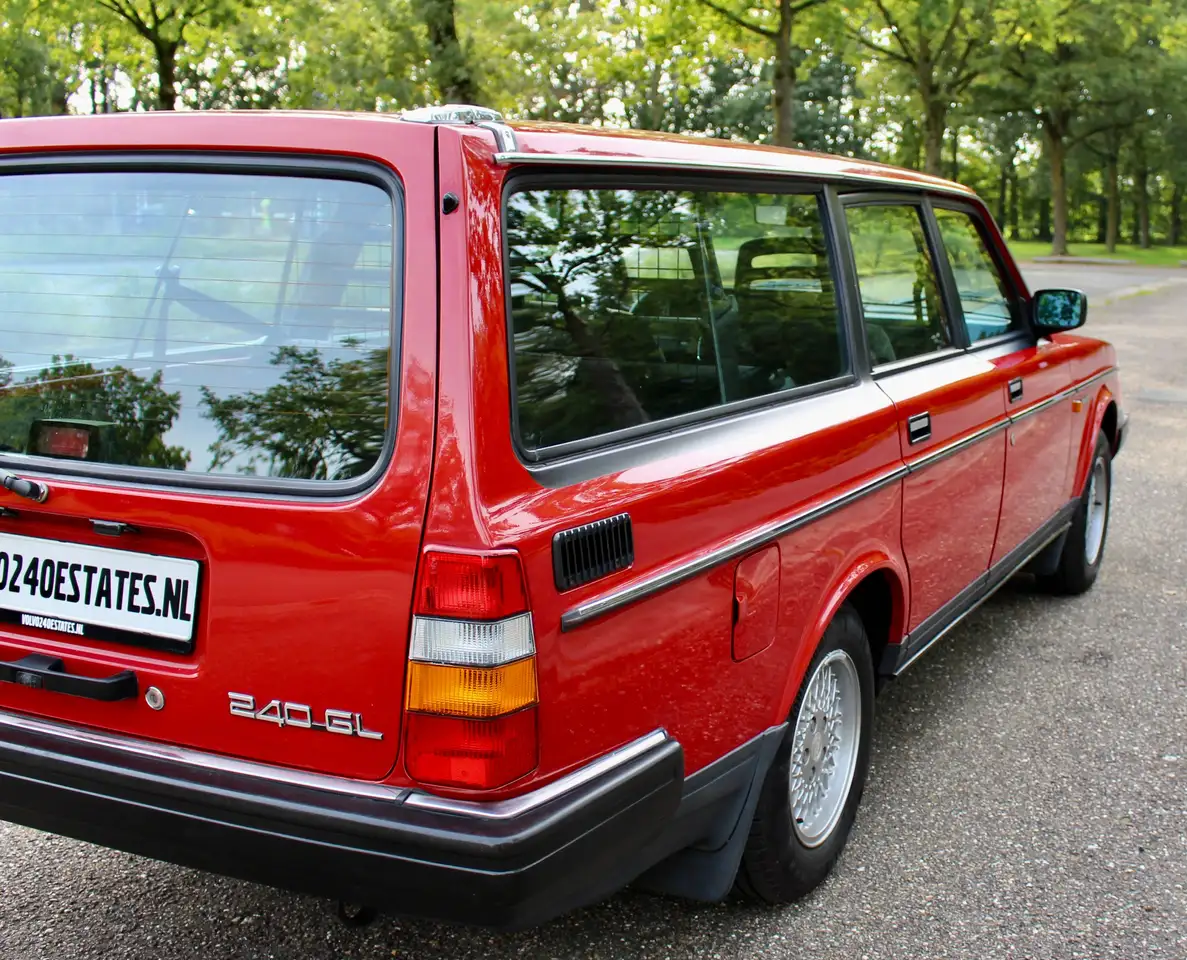 Volvo 240 2.3i GL Estate Classic Red, foto 8