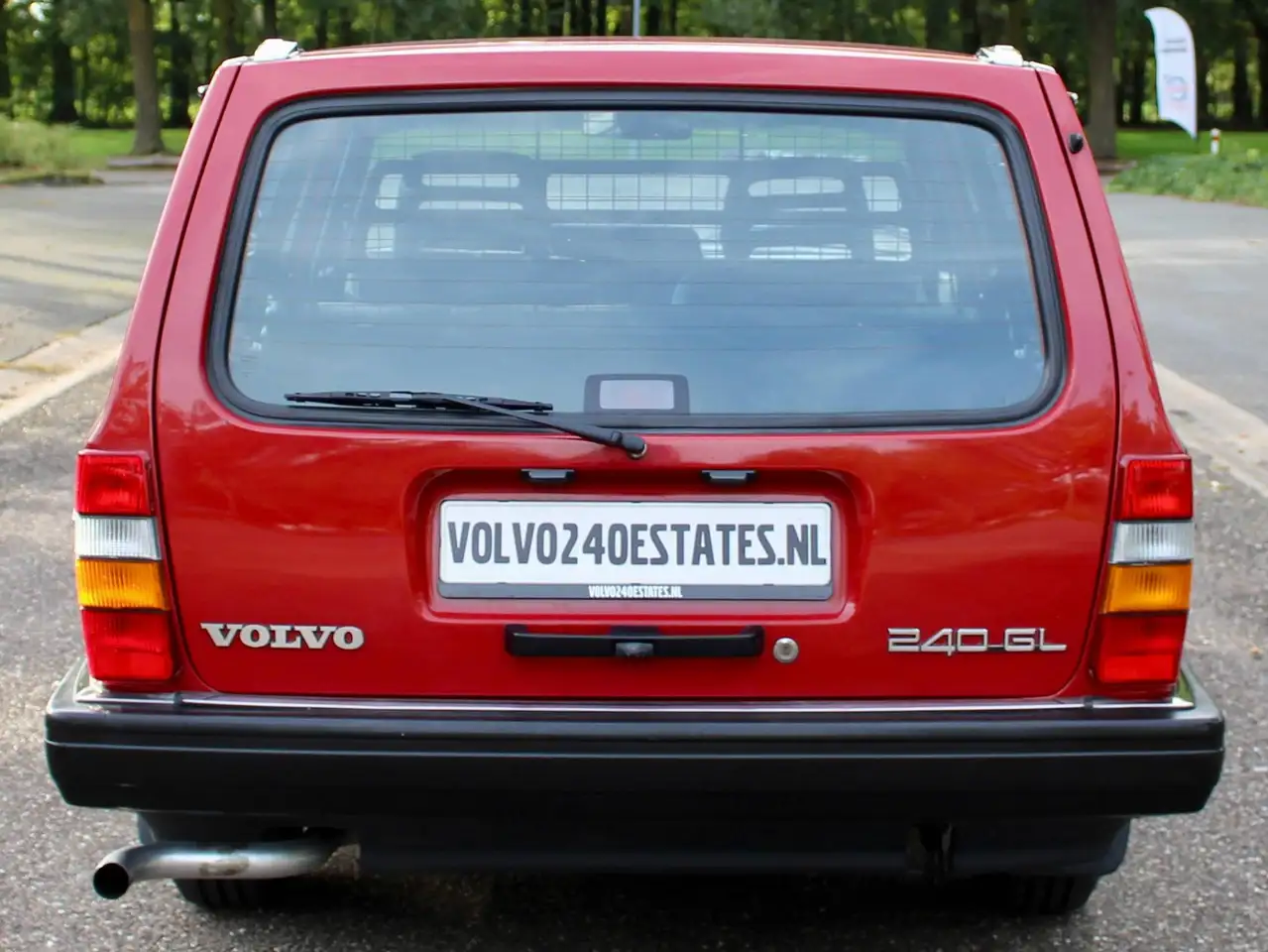 Volvo 240 2.3i GL Estate Classic Red, foto 4