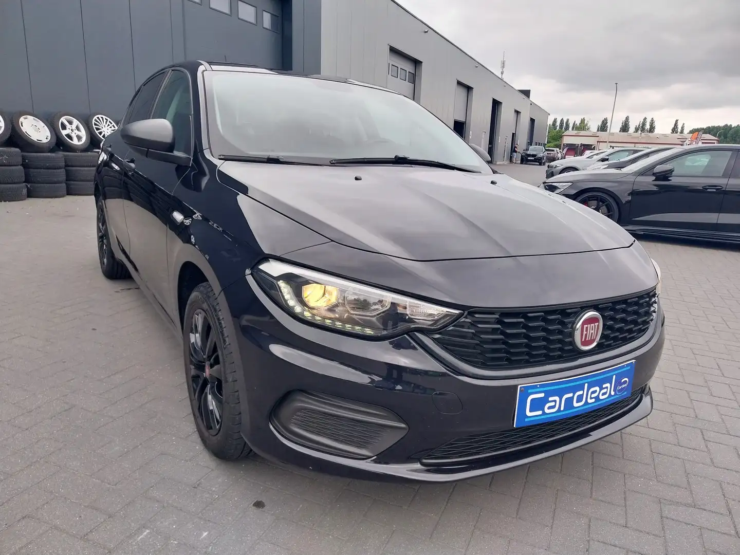 Fiat Tipo 1.4/AIRCO/BLUETOOTH/JANTES.BLACK/GARANTIE.12.MOIS/ Noir - 1