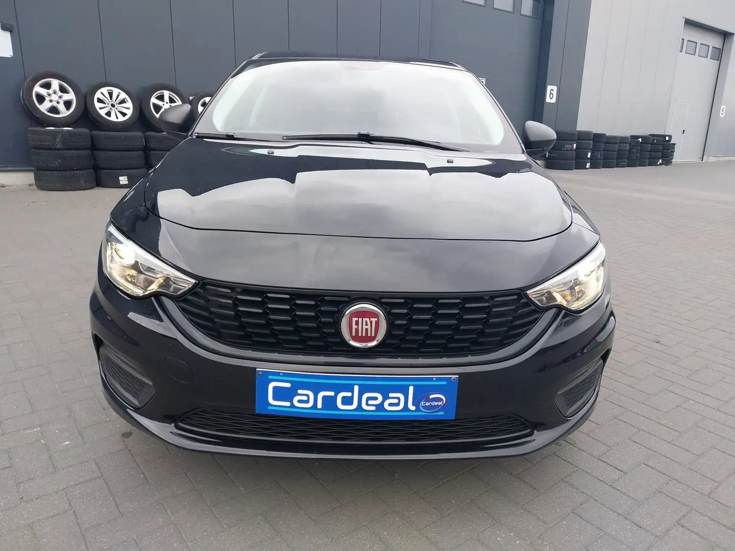 Fiat Tipo 1.4/AIRCO/BLUETOOTH/JANTES.BLACK/GARANTIE.12.MOIS/ Noir - 2