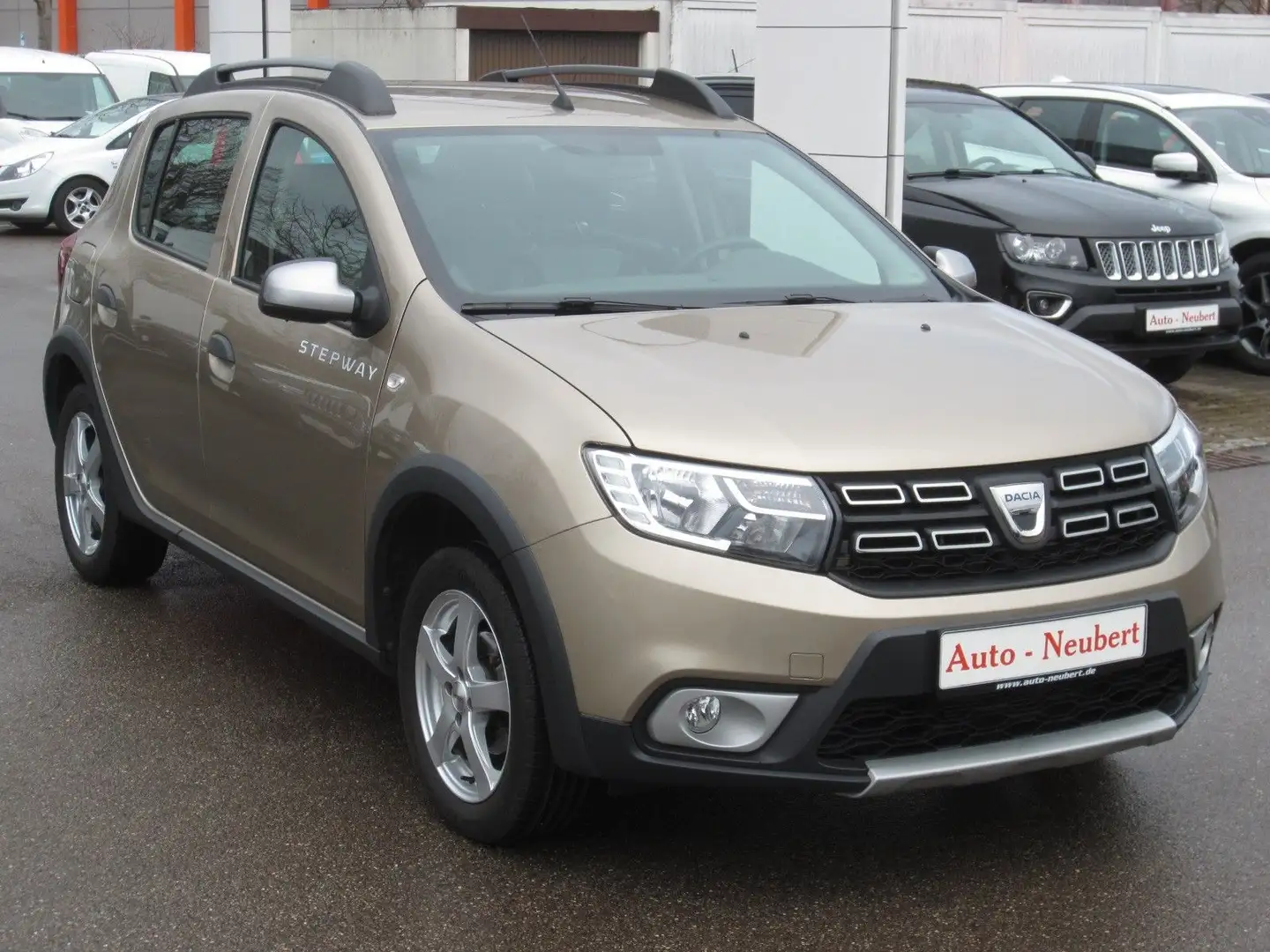 Dacia Sandero II Stepway Prestige *Benzin x Gas Beige - 1
