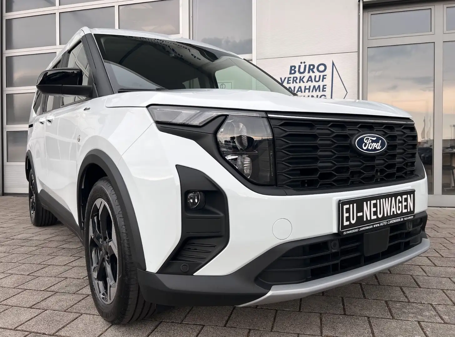 Ford Tourneo Courier 1.0 EcoB. aut. Active AHK 5J GAR Weiß - 1