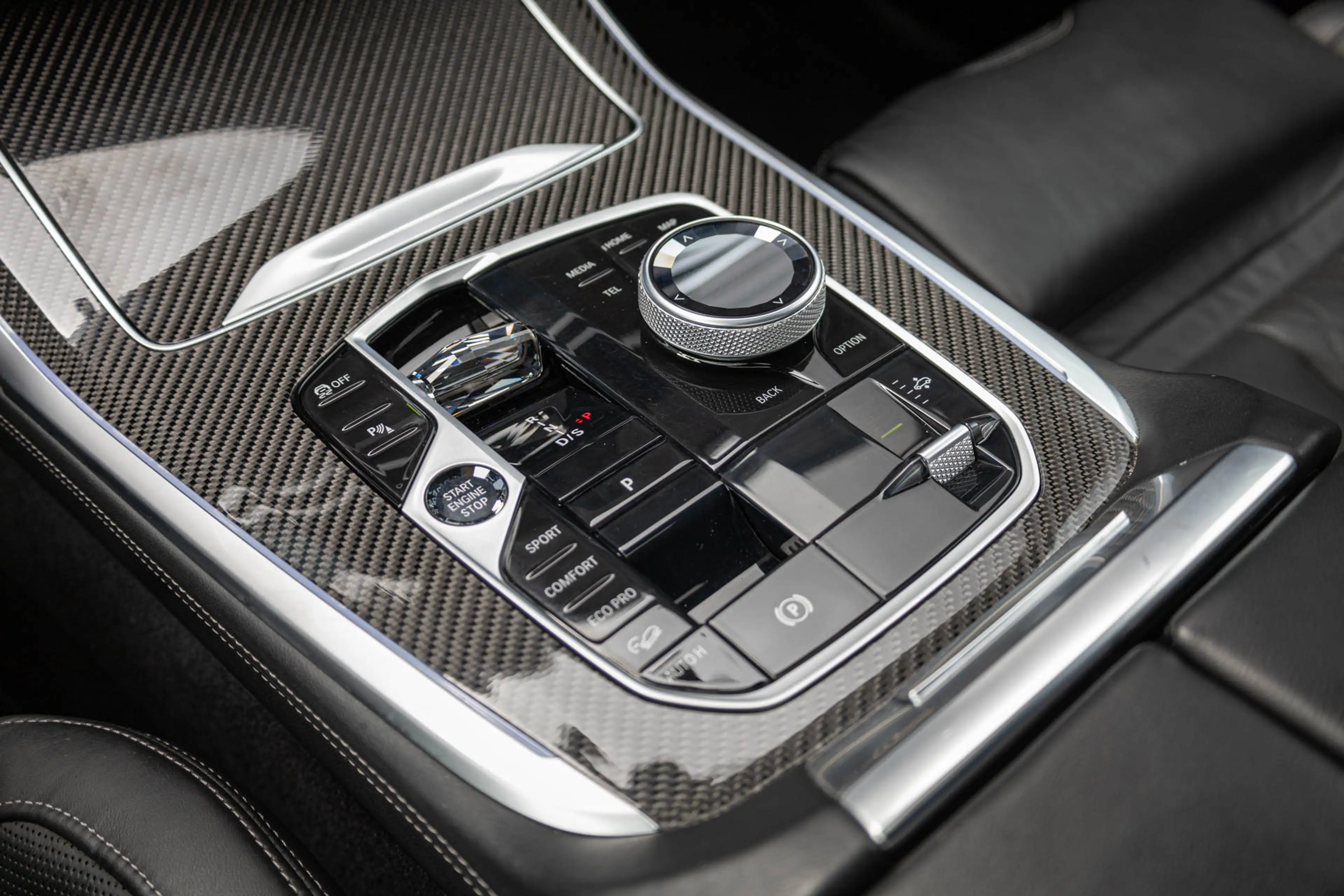 BMW X7 G07 M60i xDrive / Vol / Massage / Frozen Grey / BT — photo 46