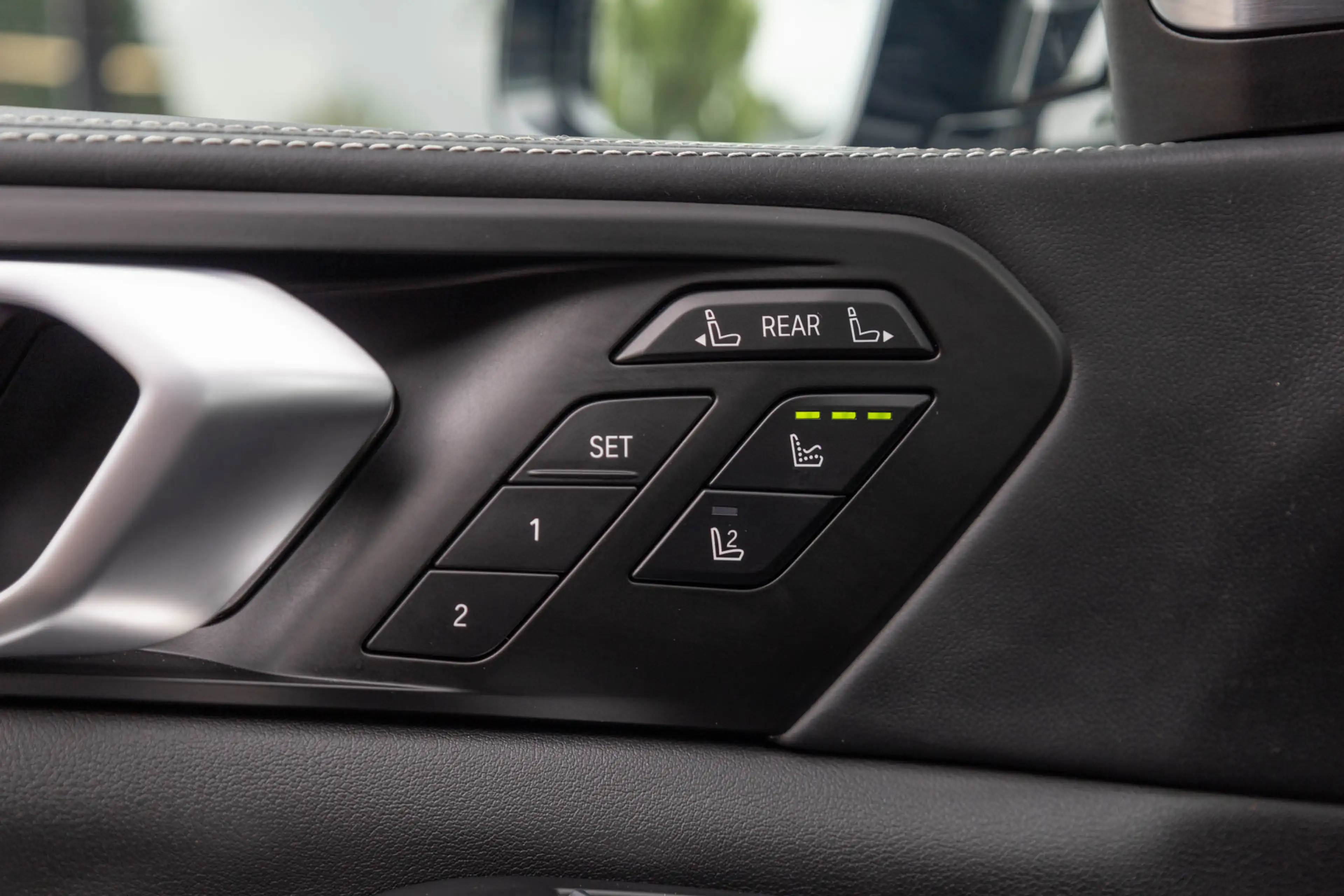 BMW X7 G07 M60i xDrive / Vol / Massage / Frozen Grey / BT — photo 21