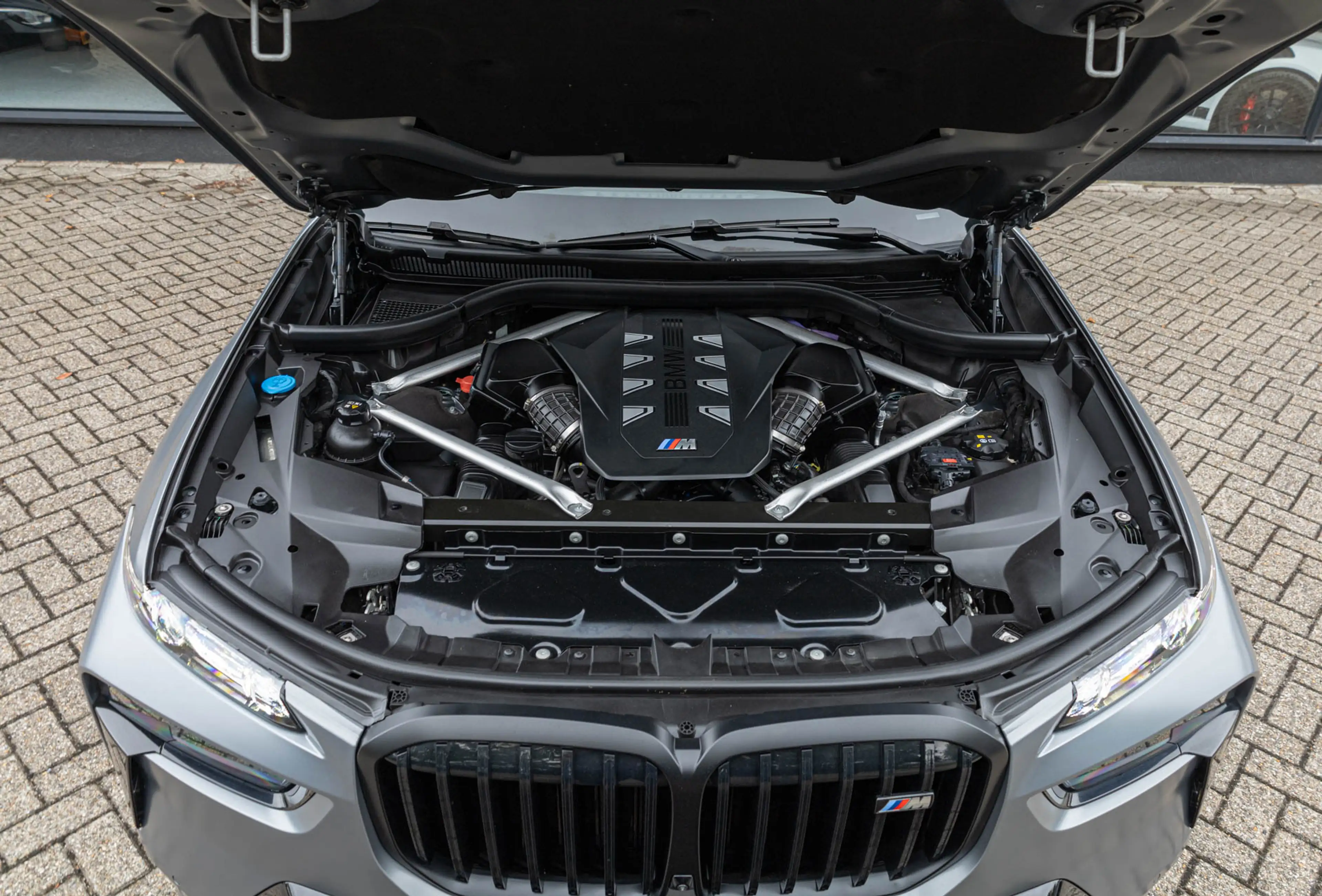 BMW X7 G07 M60i xDrive / Vol / Massage / Frozen Grey / BT — photo 8
