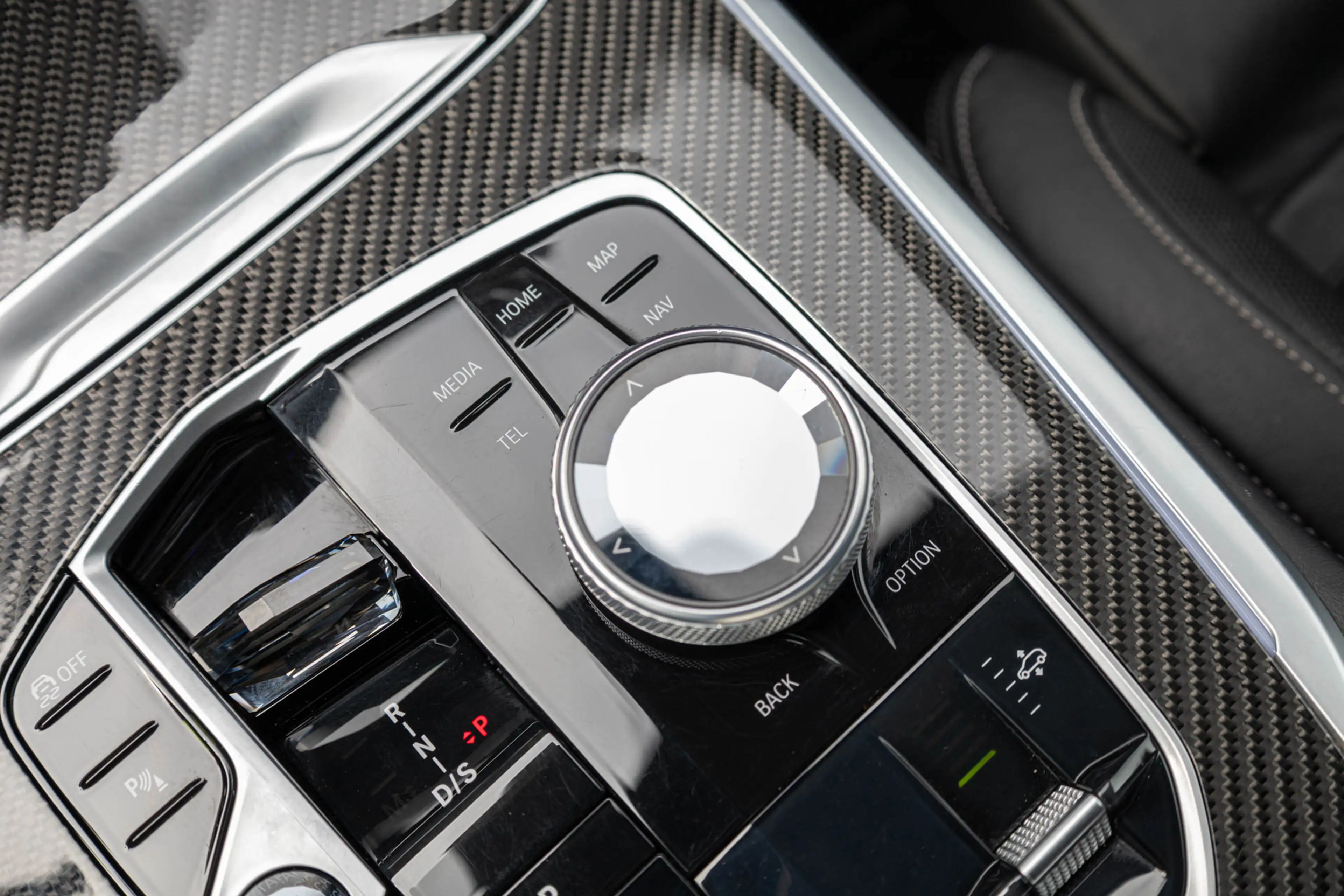 BMW X7 G07 M60i xDrive / Vol / Massage / Frozen Grey / BT — photo 47