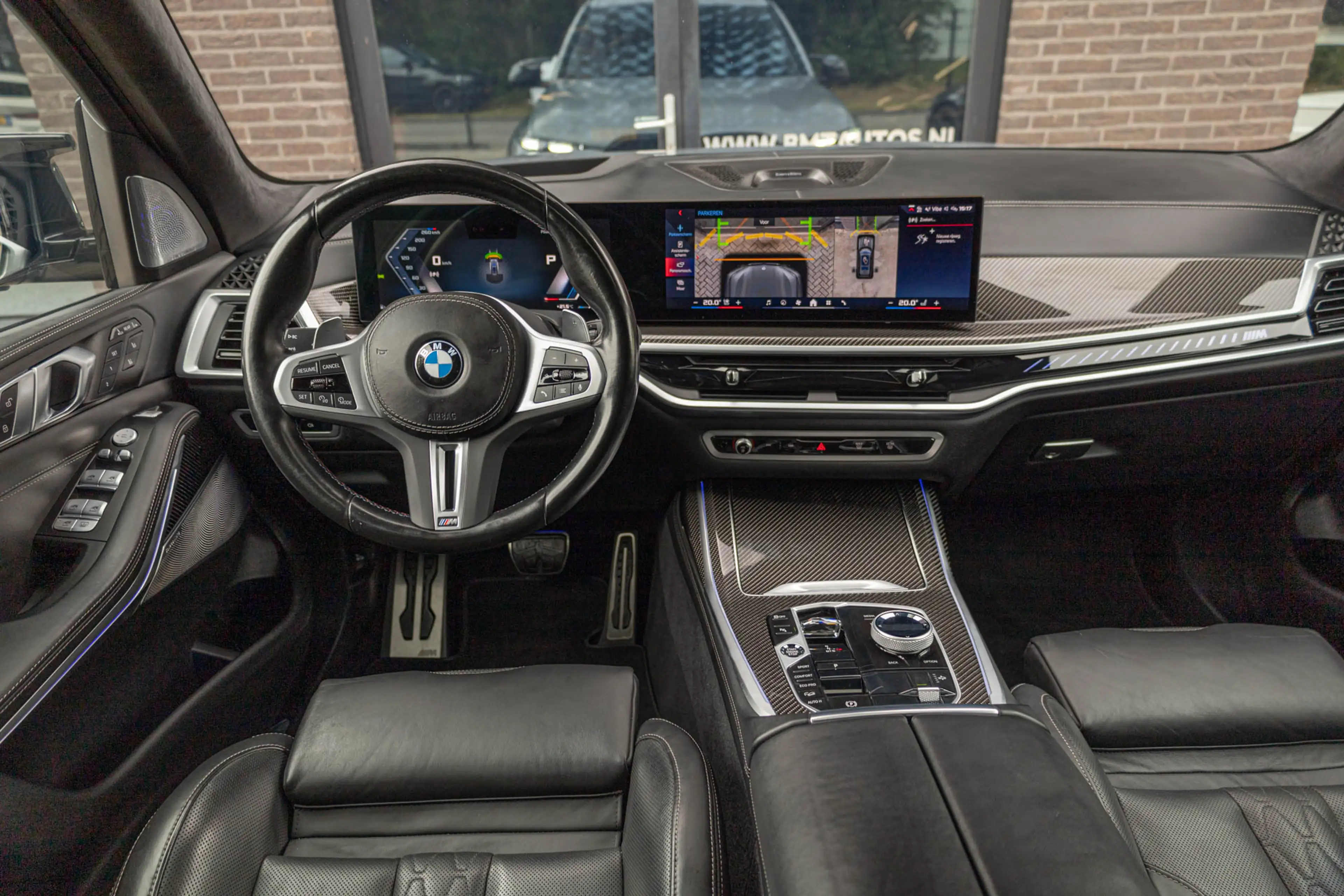 BMW X7 G07 M60i xDrive / Vol / Massage / Frozen Grey / BT — photo 22