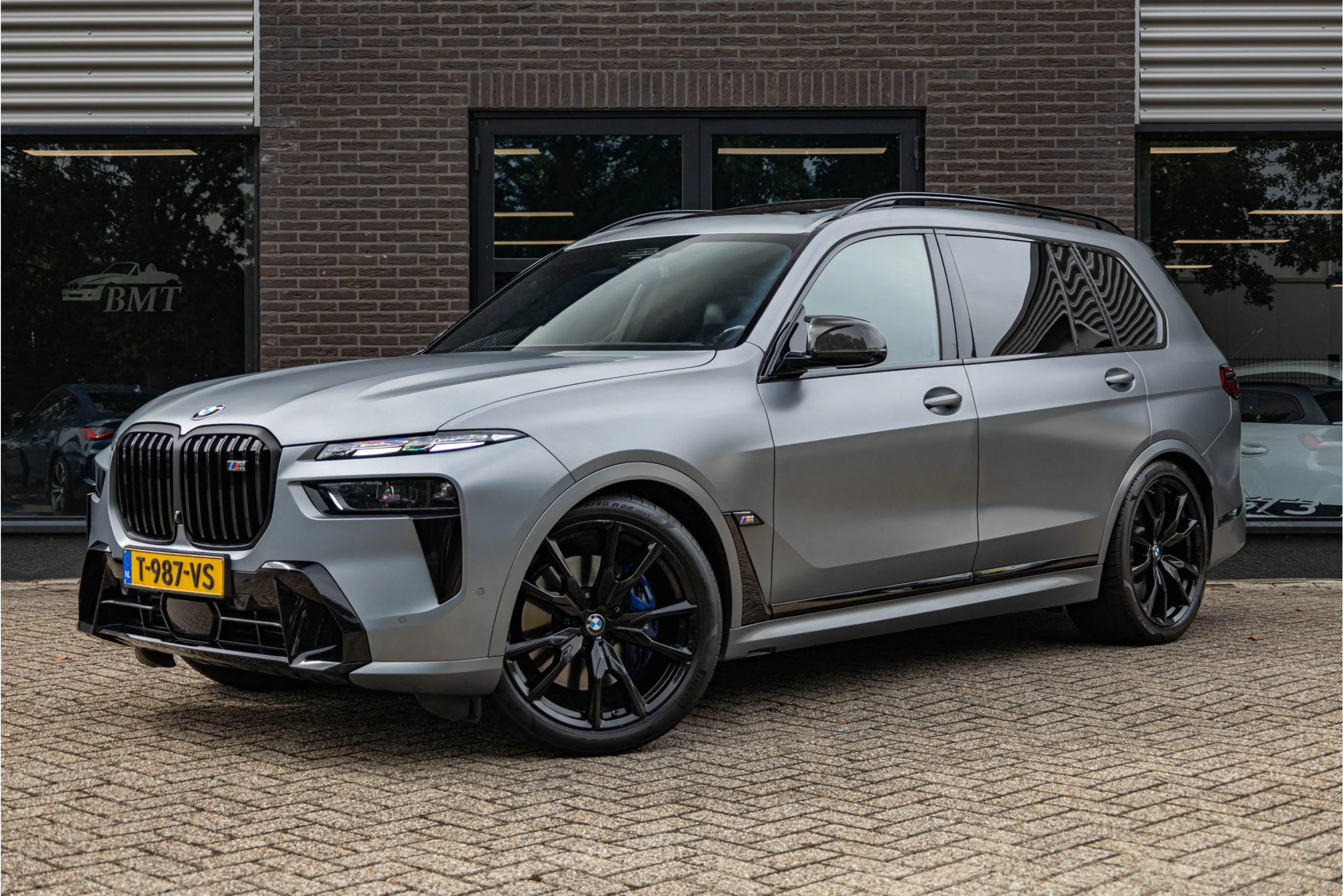 BMW X7 G07 M60i xDrive / Vol / Massage / Frozen Grey / BT — photo 2