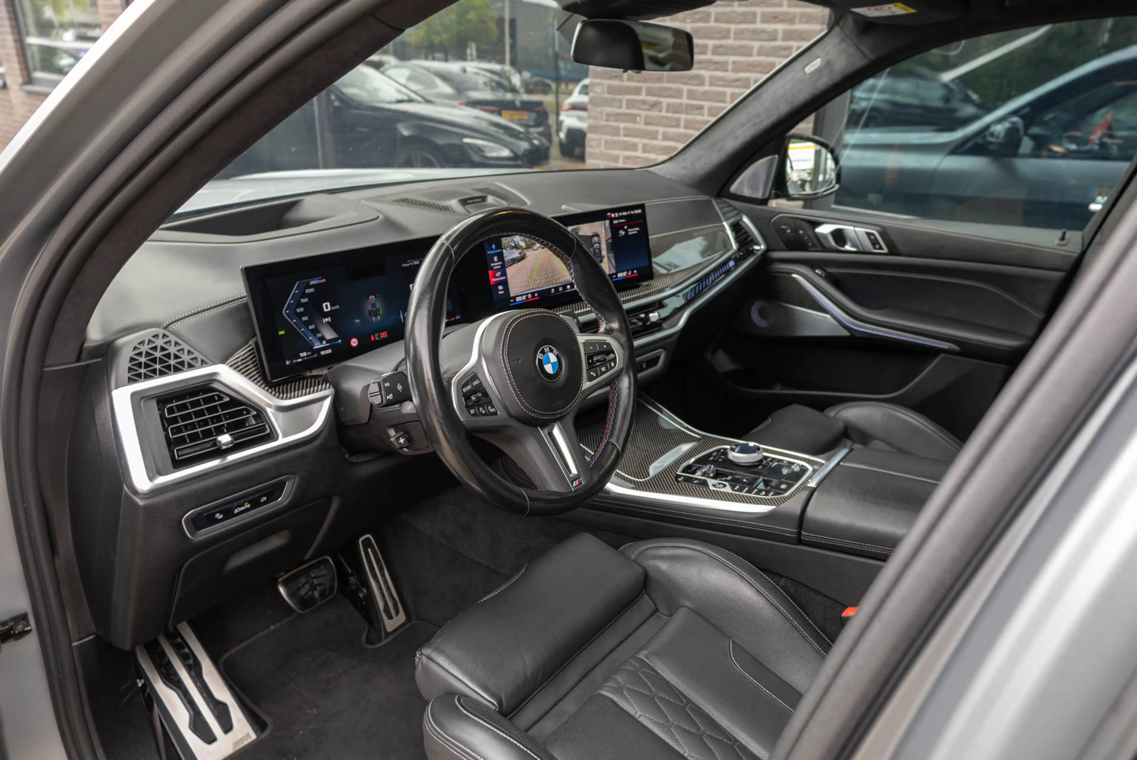 BMW X7 G07 M60i xDrive / Vol / Massage / Frozen Grey / BT — photo 12