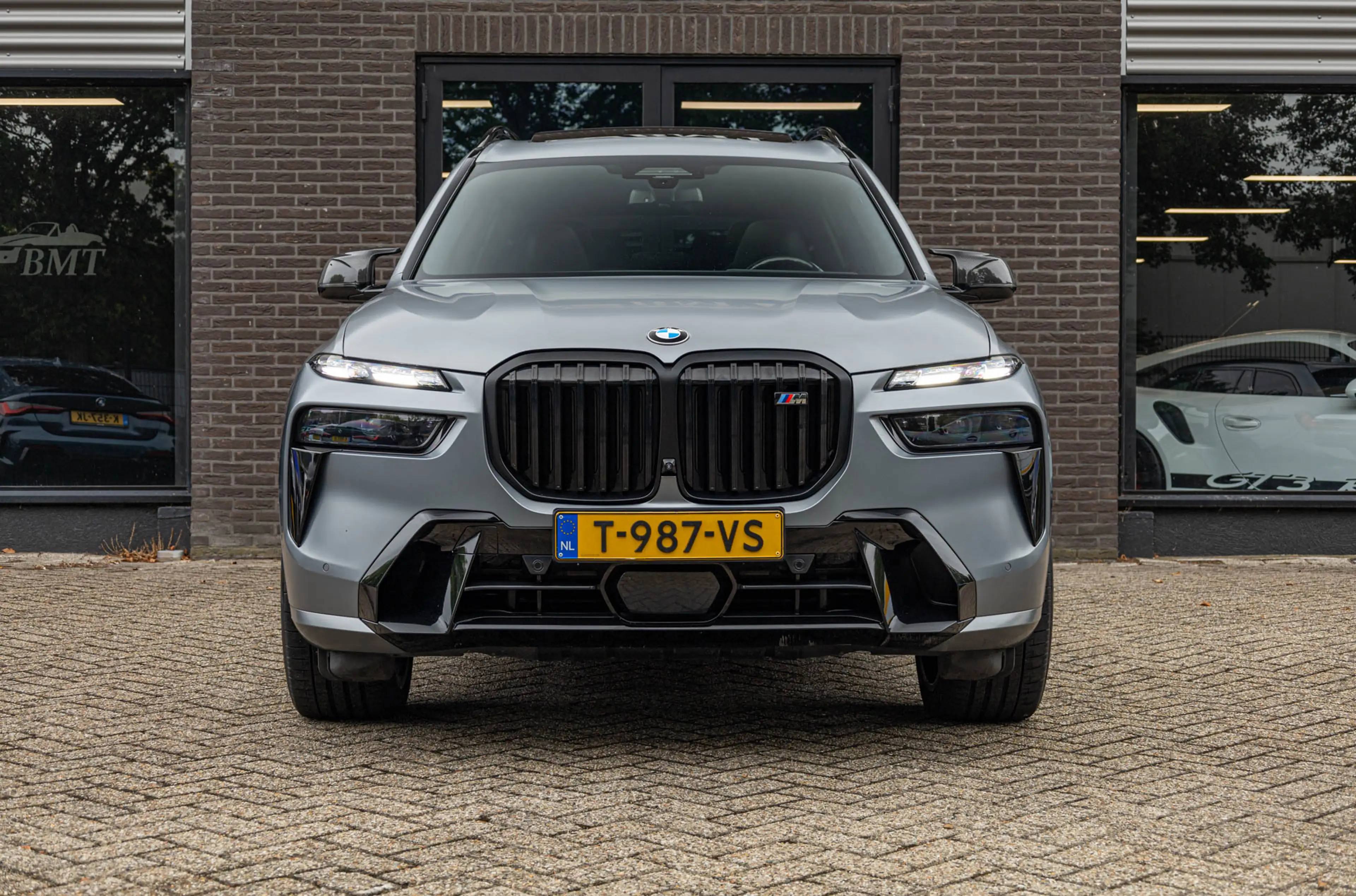 BMW X7 G07 M60i xDrive / Vol / Massage / Frozen Grey / BT — photo 4